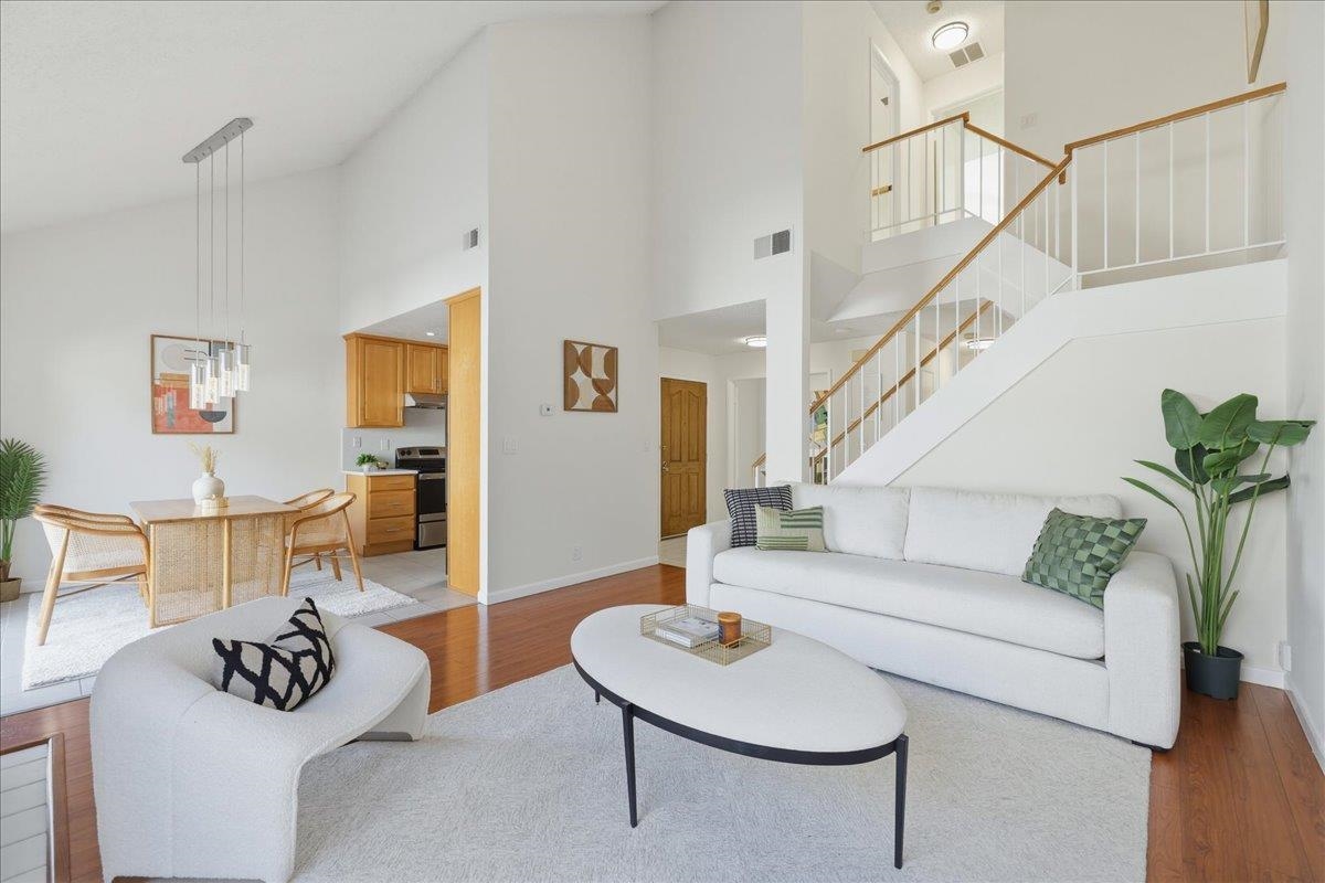 Detail Gallery Image 3 of 45 For 542 White Fir Dr, San Leandro,  CA 94577 - 3 Beds | 2/1 Baths