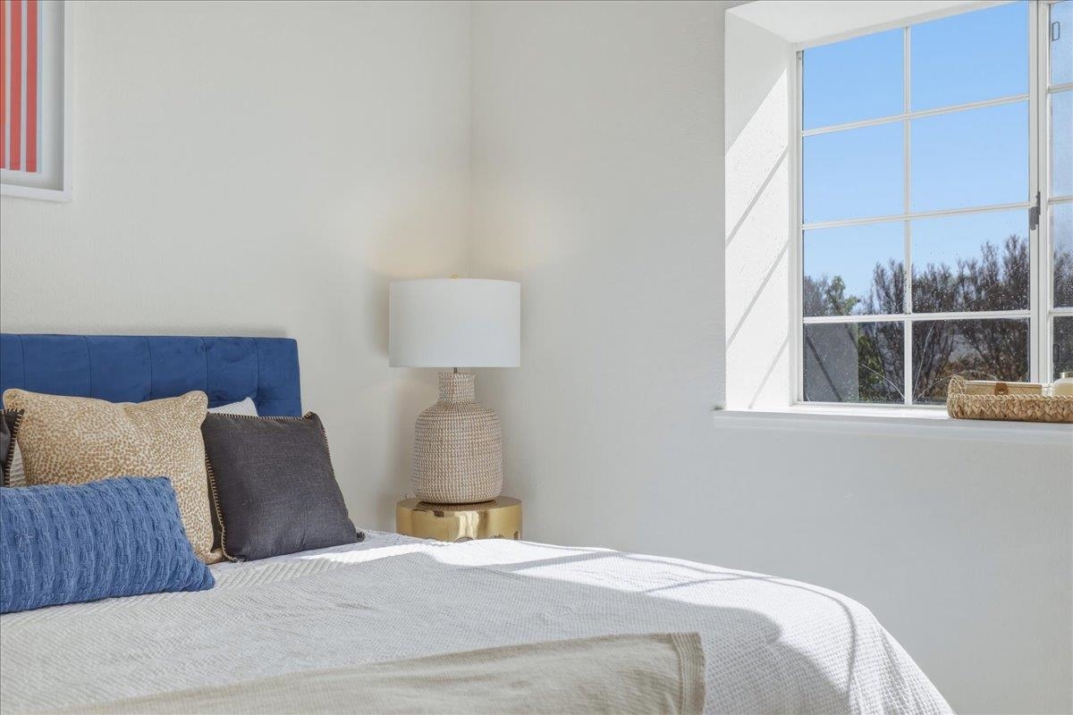 Detail Gallery Image 23 of 45 For 542 White Fir Dr, San Leandro,  CA 94577 - 3 Beds | 2/1 Baths