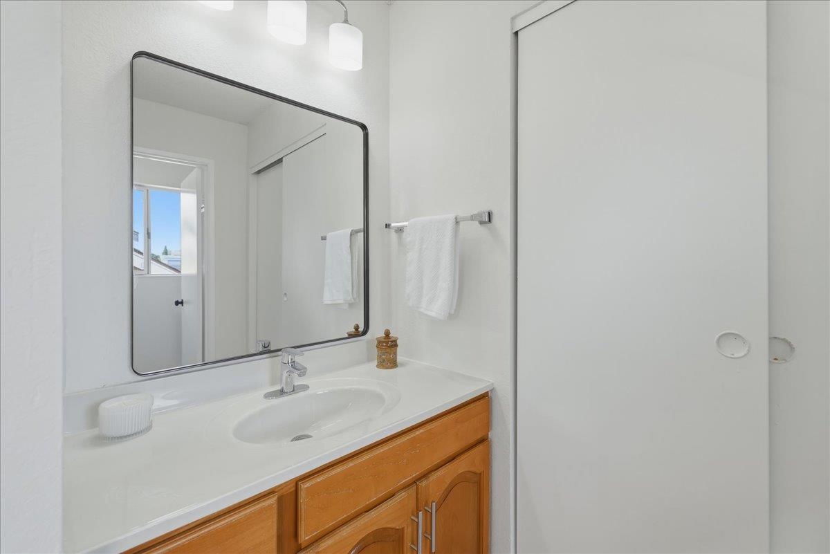 Detail Gallery Image 30 of 45 For 542 White Fir Dr, San Leandro,  CA 94577 - 3 Beds | 2/1 Baths