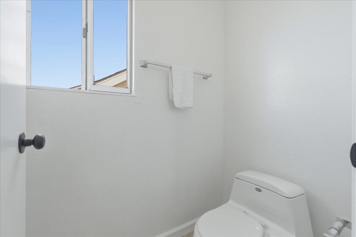 Detail Gallery Image 32 of 45 For 542 White Fir Dr, San Leandro,  CA 94577 - 3 Beds | 2/1 Baths