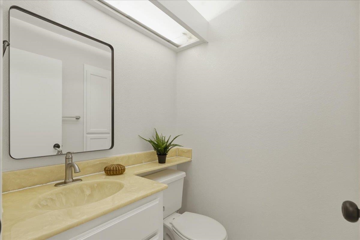 Detail Gallery Image 37 of 45 For 542 White Fir Dr, San Leandro,  CA 94577 - 3 Beds | 2/1 Baths