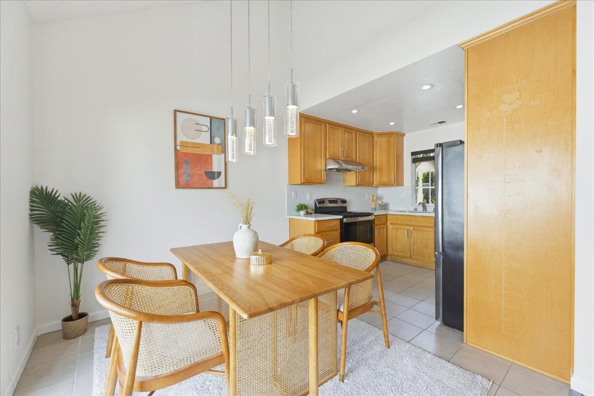 Detail Gallery Image 9 of 45 For 542 White Fir Dr, San Leandro,  CA 94577 - 3 Beds | 2/1 Baths