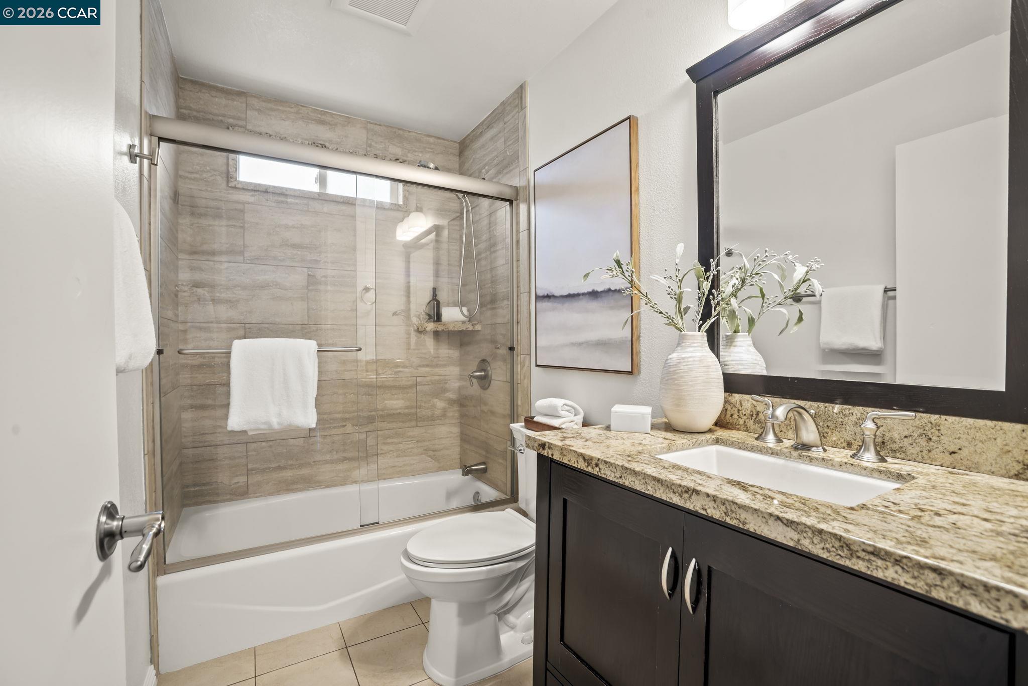 Detail Gallery Image 17 of 36 For 880 Madigan Ave, Concord,  CA 94518 - 3 Beds | 2 Baths