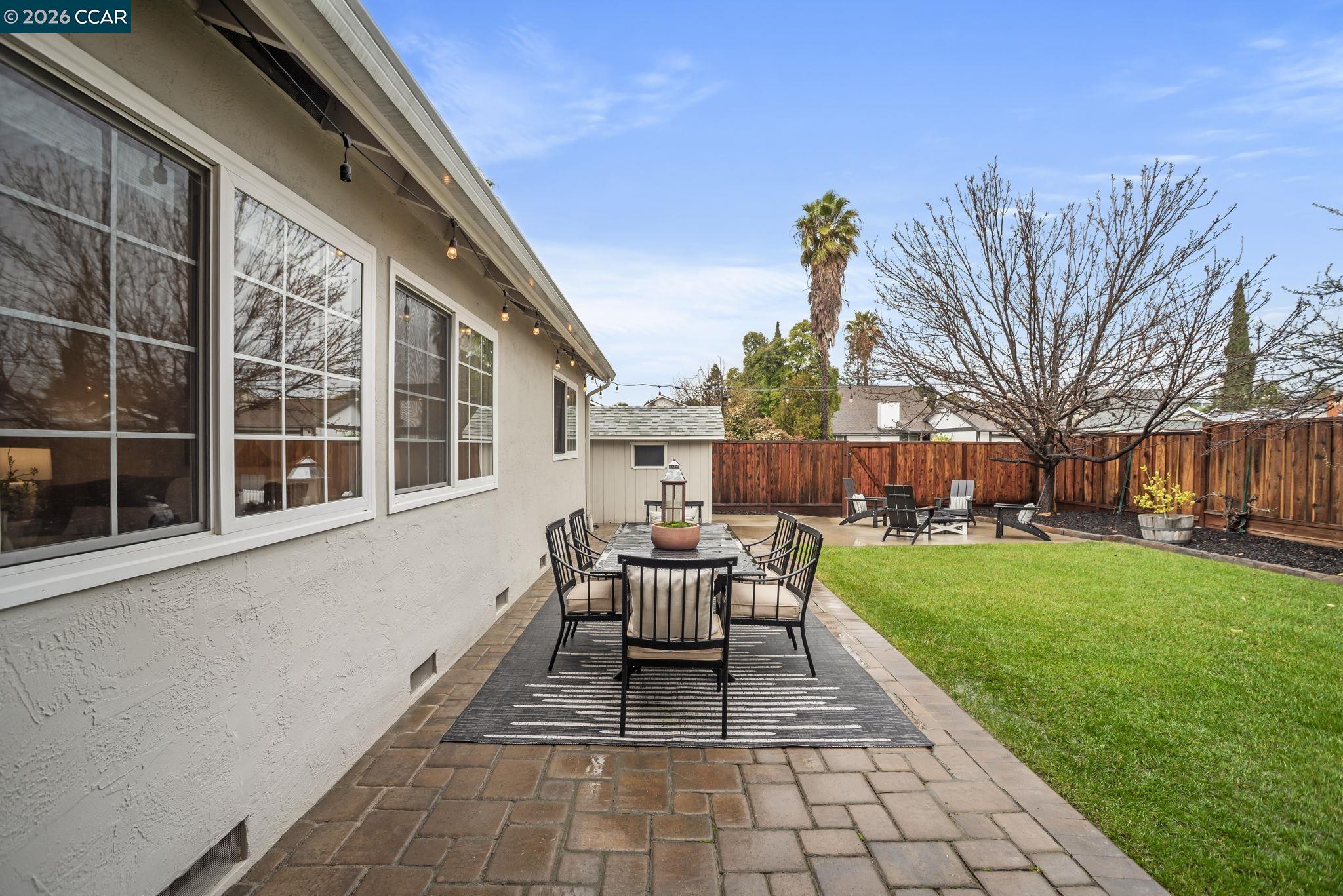 Detail Gallery Image 25 of 36 For 880 Madigan Ave, Concord,  CA 94518 - 3 Beds | 2 Baths