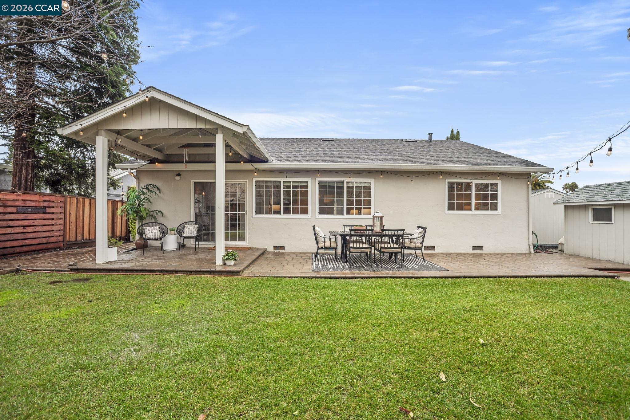 Detail Gallery Image 33 of 36 For 880 Madigan Ave, Concord,  CA 94518 - 3 Beds | 2 Baths