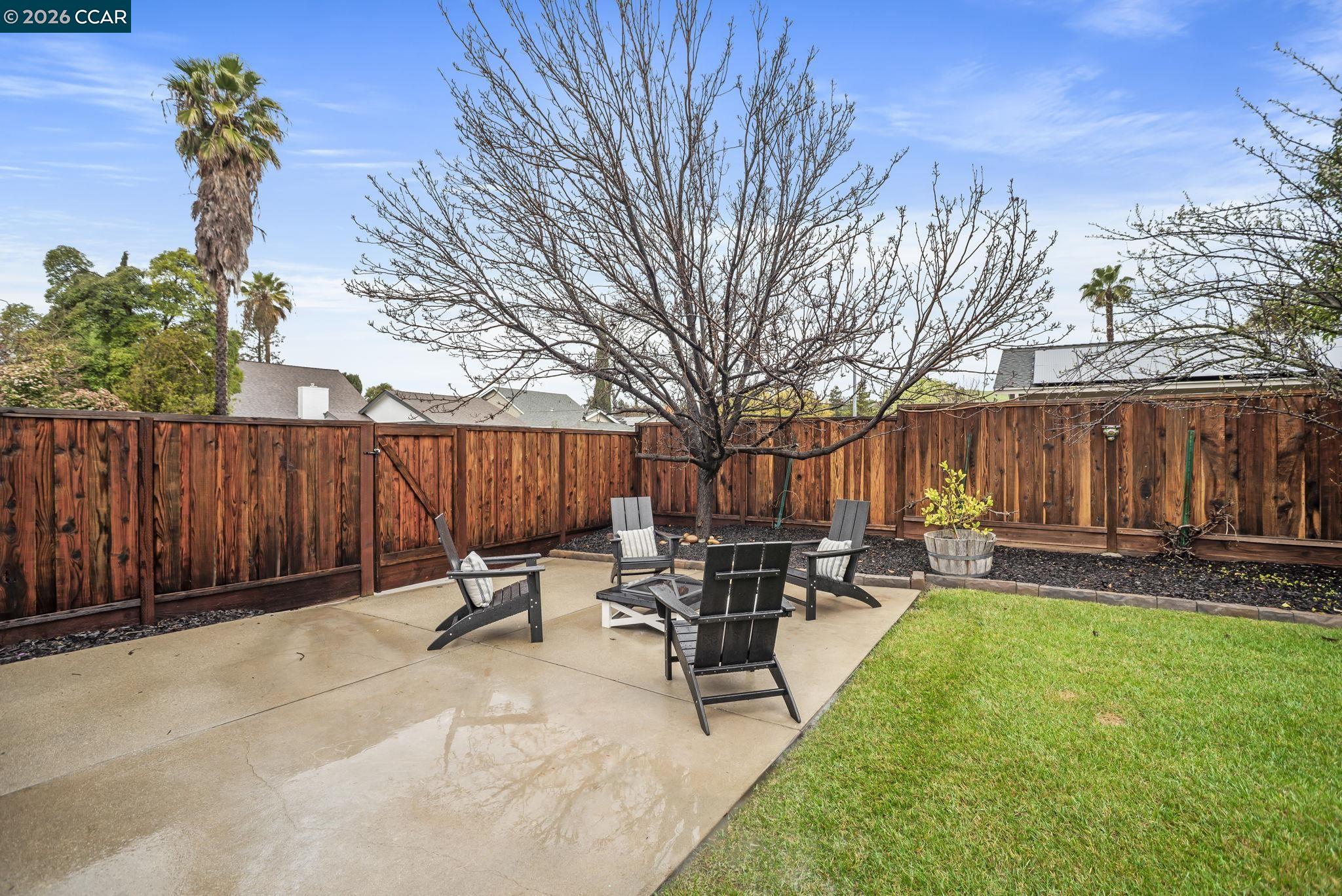 Detail Gallery Image 34 of 36 For 880 Madigan Ave, Concord,  CA 94518 - 3 Beds | 2 Baths