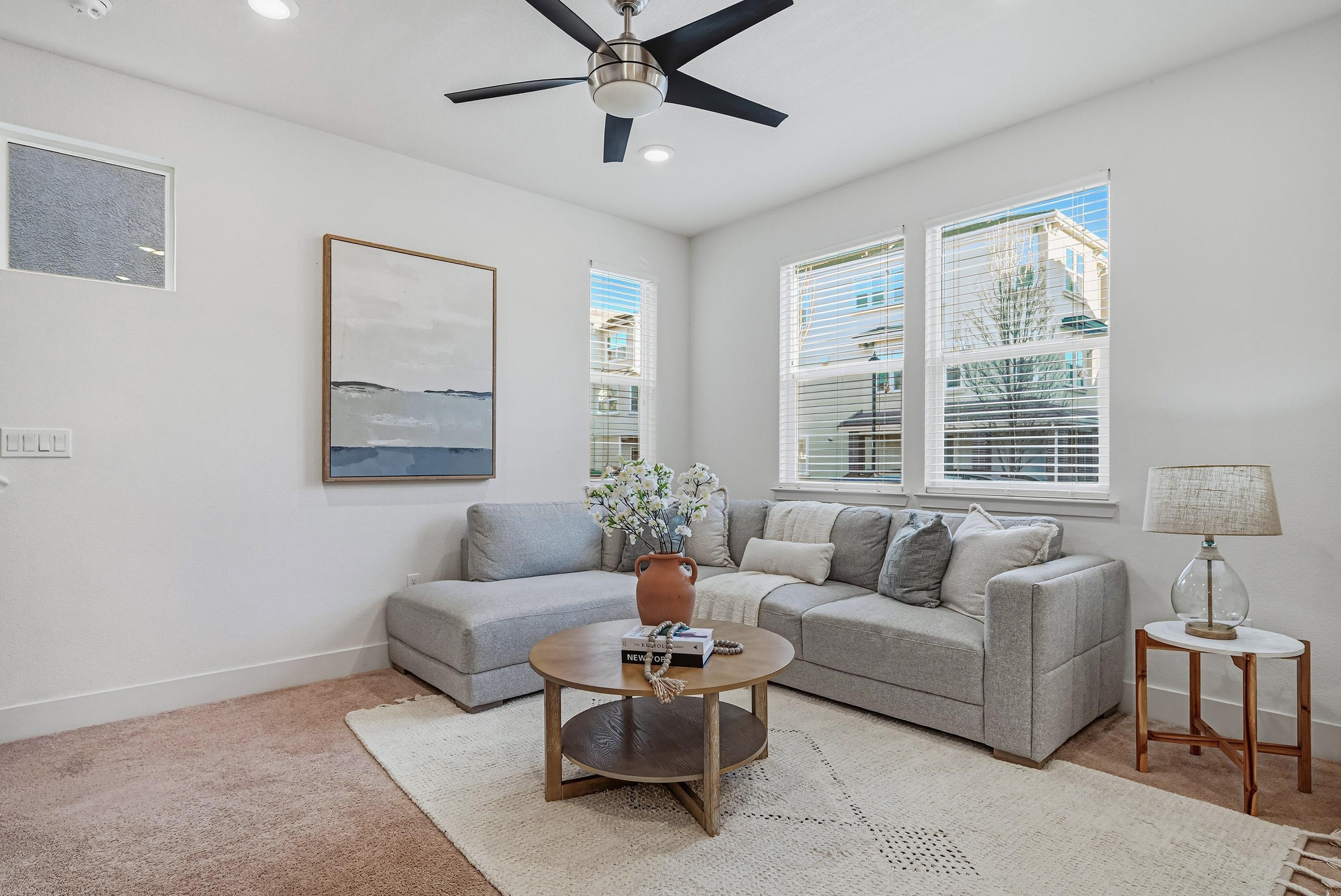 Detail Gallery Image 5 of 38 For 2933 Stringham Way, Dublin,  CA 94568 - 4 Beds | 2/1 Baths