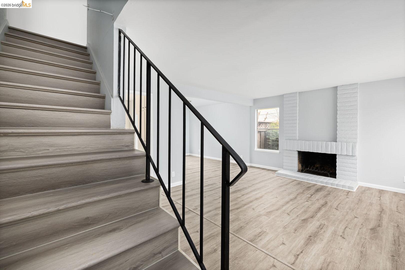 Detail Gallery Image 3 of 44 For 36957 Reynolds Dr, Fremont,  CA 94536 - 4 Beds | 2/1 Baths