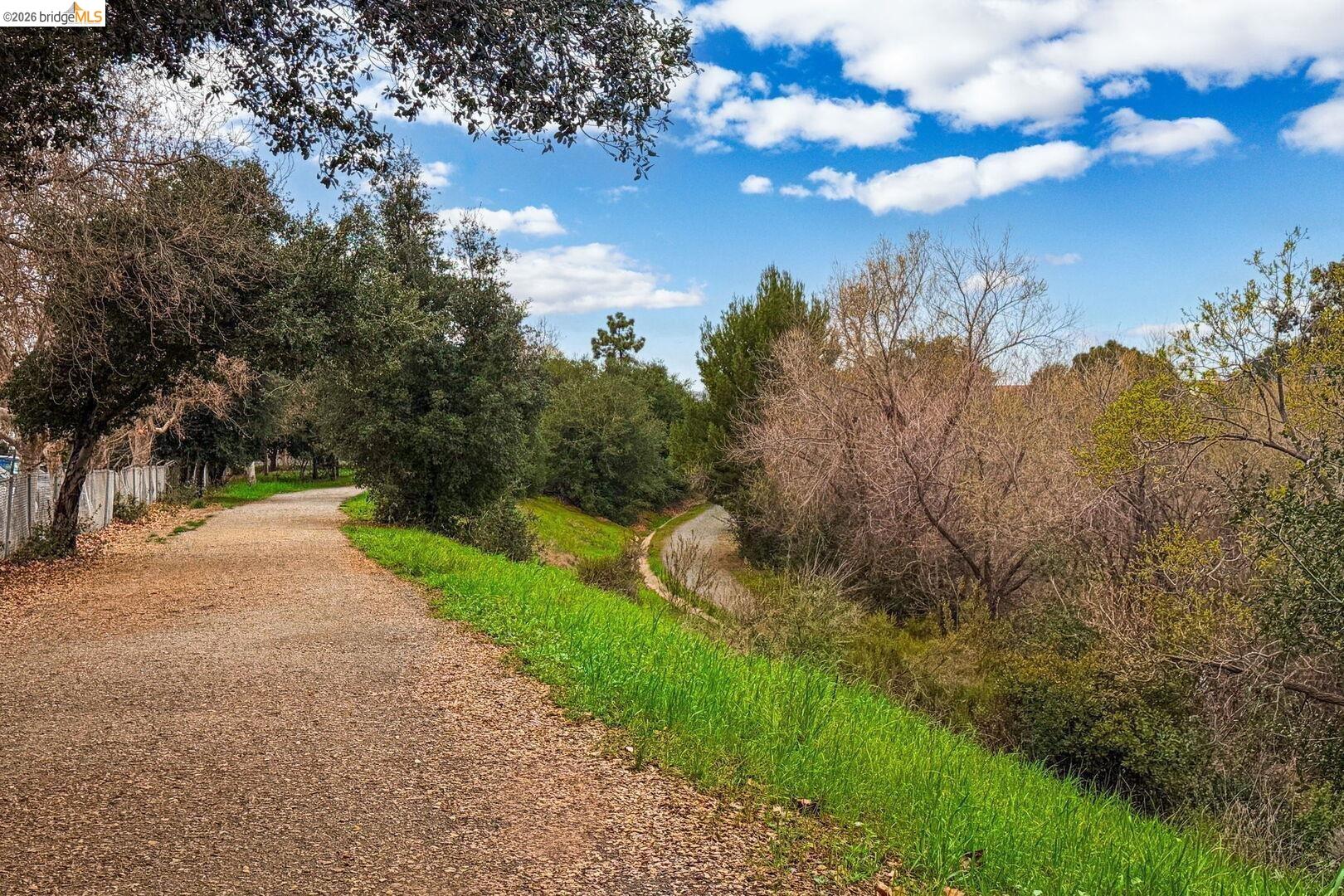 Detail Gallery Image 38 of 44 For 36957 Reynolds Dr, Fremont,  CA 94536 - 4 Beds | 2/1 Baths
