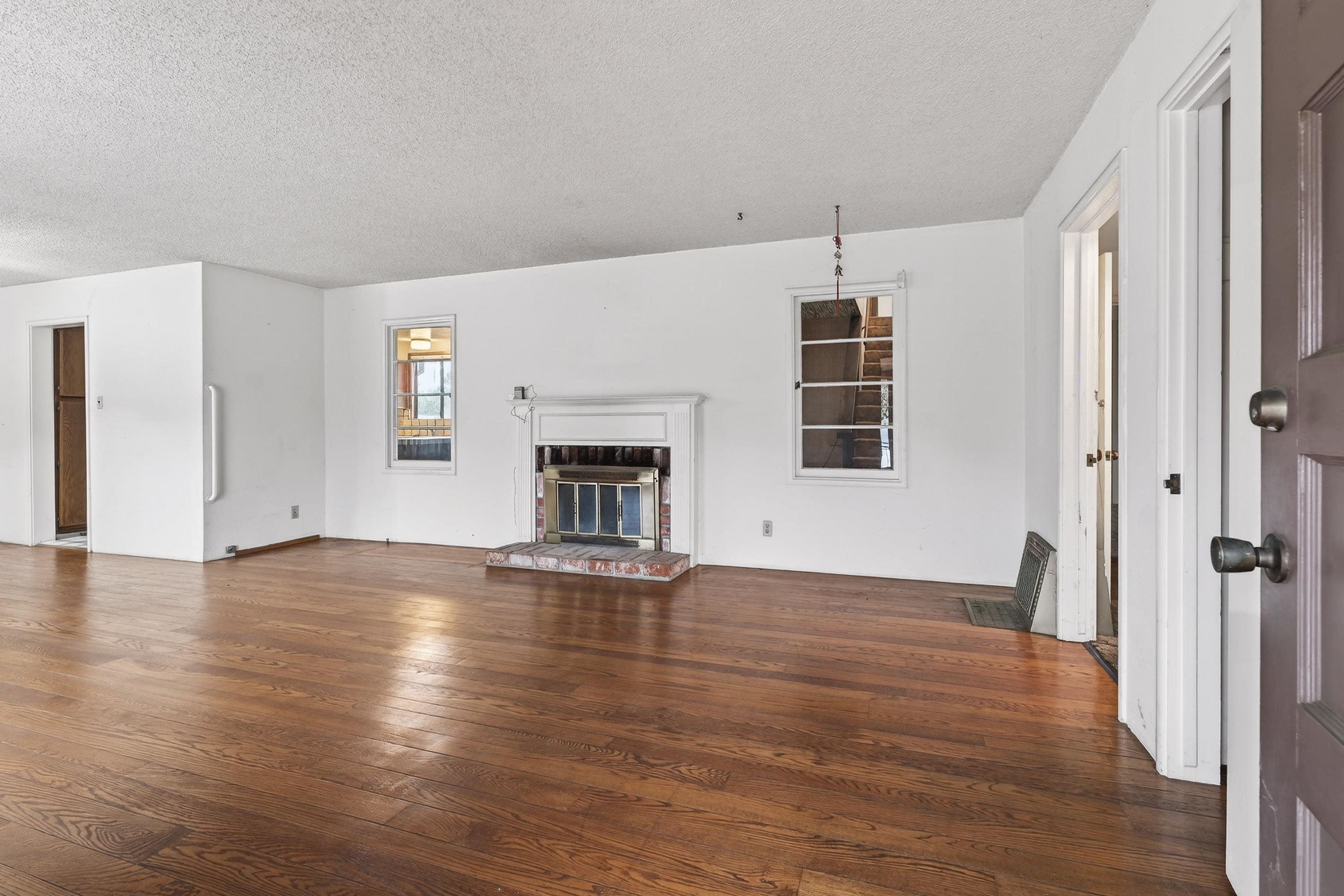 Detail Gallery Image 3 of 39 For 4513 Heyer Ave, Castro Valley,  CA 94546 - 3 Beds | 3 Baths