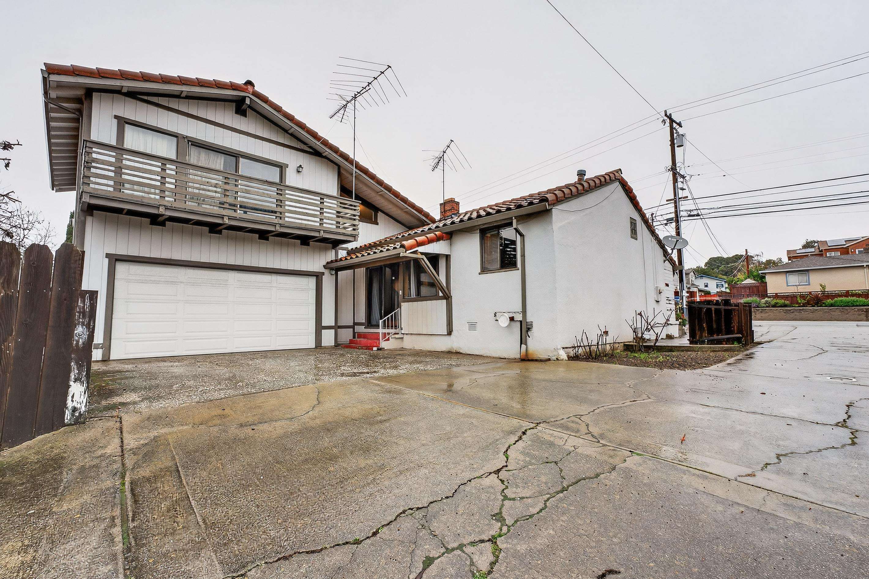 Detail Gallery Image 33 of 39 For 4513 Heyer Ave, Castro Valley,  CA 94546 - 3 Beds | 3 Baths