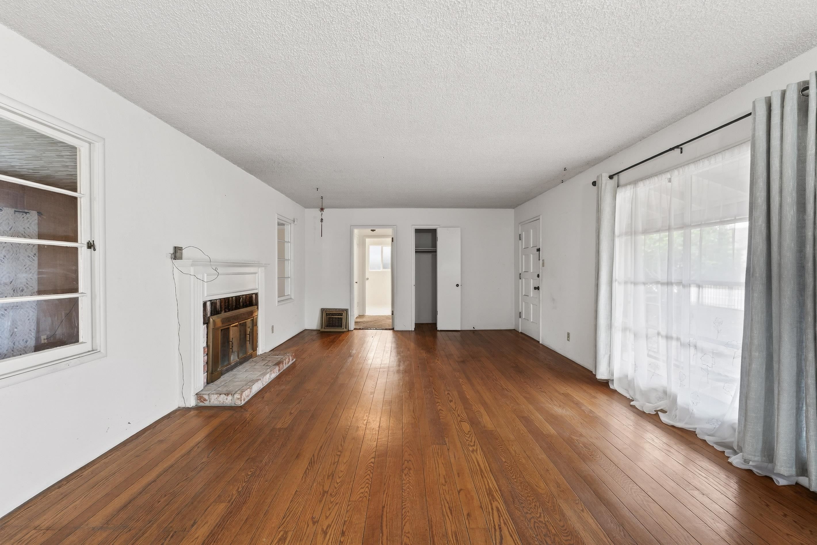 Detail Gallery Image 6 of 39 For 4513 Heyer Ave, Castro Valley,  CA 94546 - 3 Beds | 3 Baths