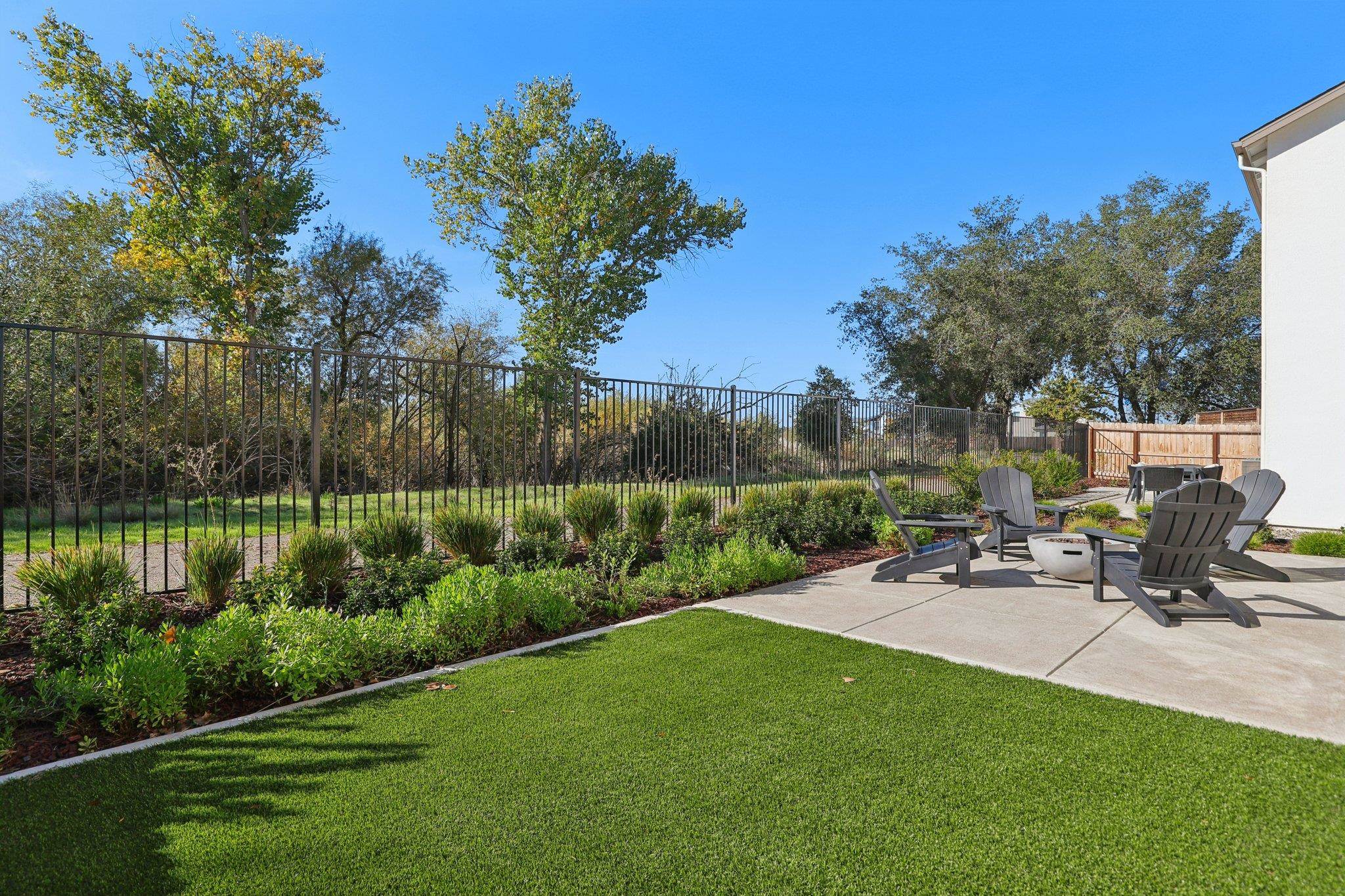 Detail Gallery Image 30 of 30 For 872 Pecan Tree Ln, Galt,  CA 95632 - 3 Beds | 2/1 Baths