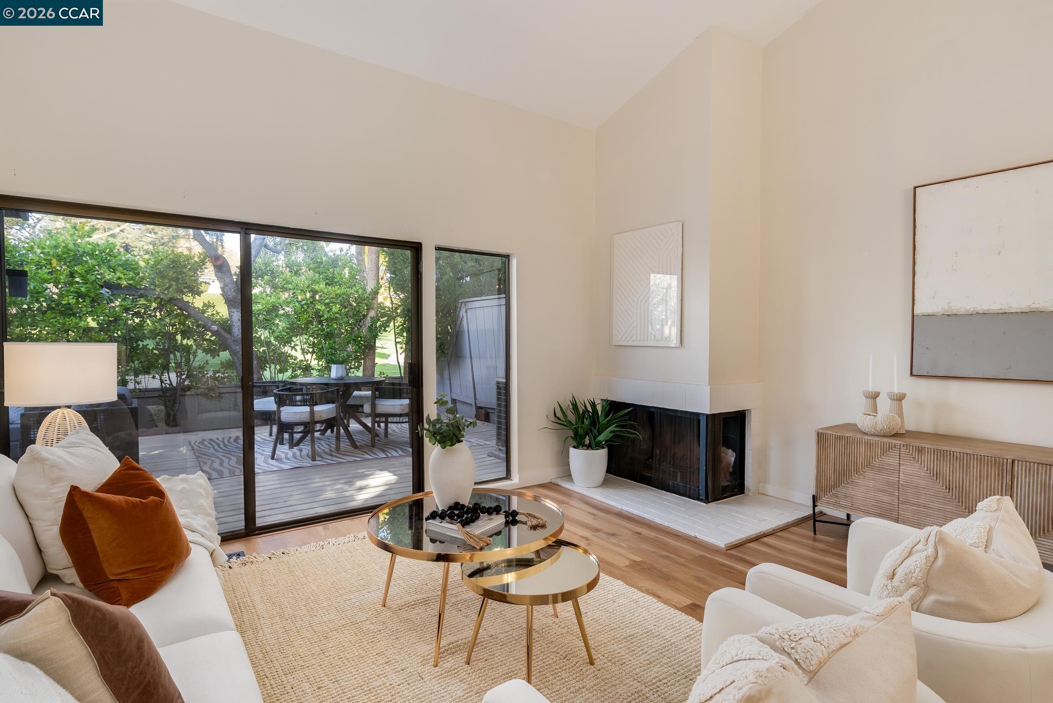 Detail Gallery Image 15 of 44 For 1942 Rancho Verde Circle E, Danville,  CA 94526 - 3 Beds | 2 Baths