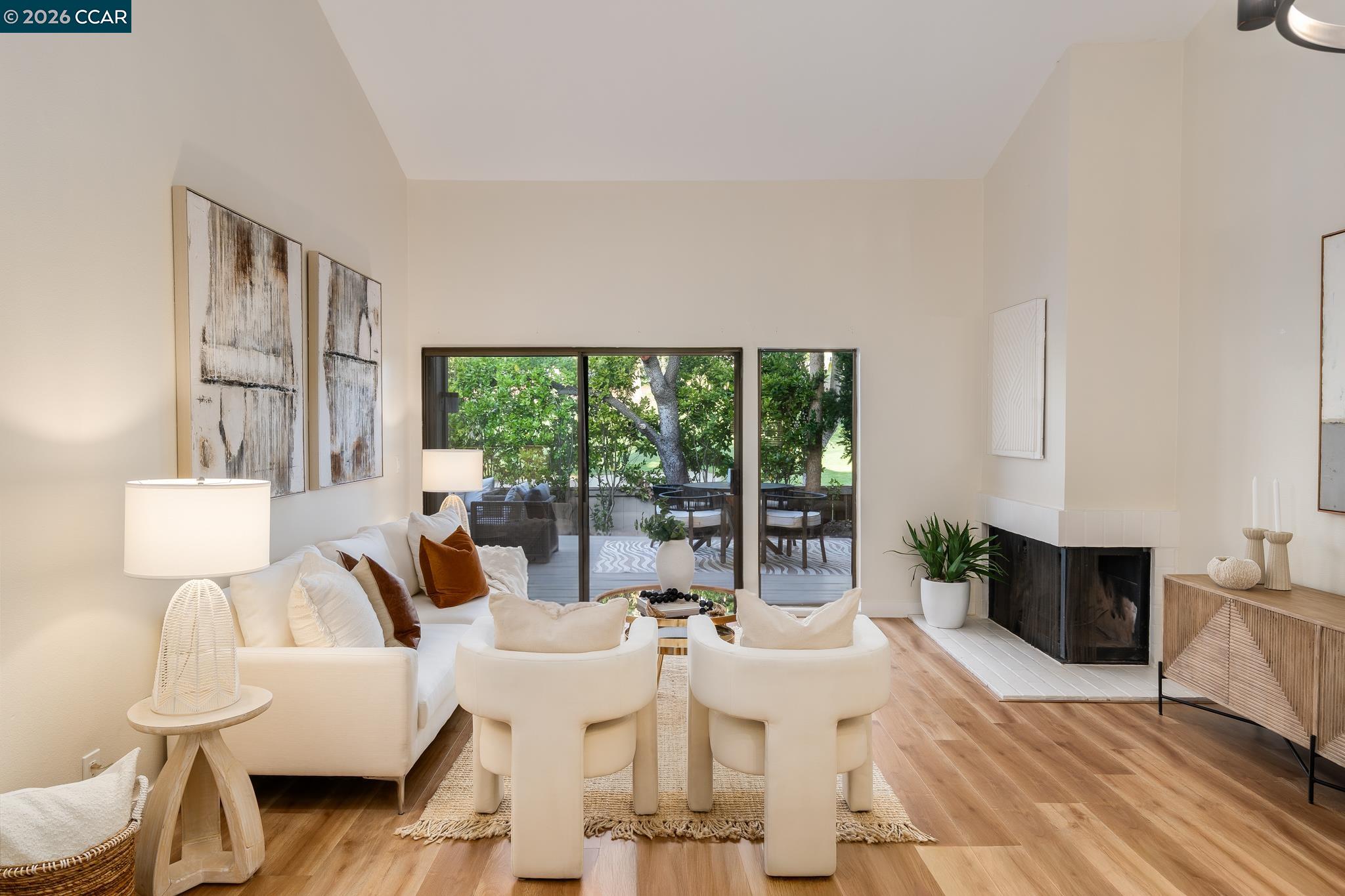 Detail Gallery Image 16 of 44 For 1942 Rancho Verde Circle E, Danville,  CA 94526 - 3 Beds | 2 Baths