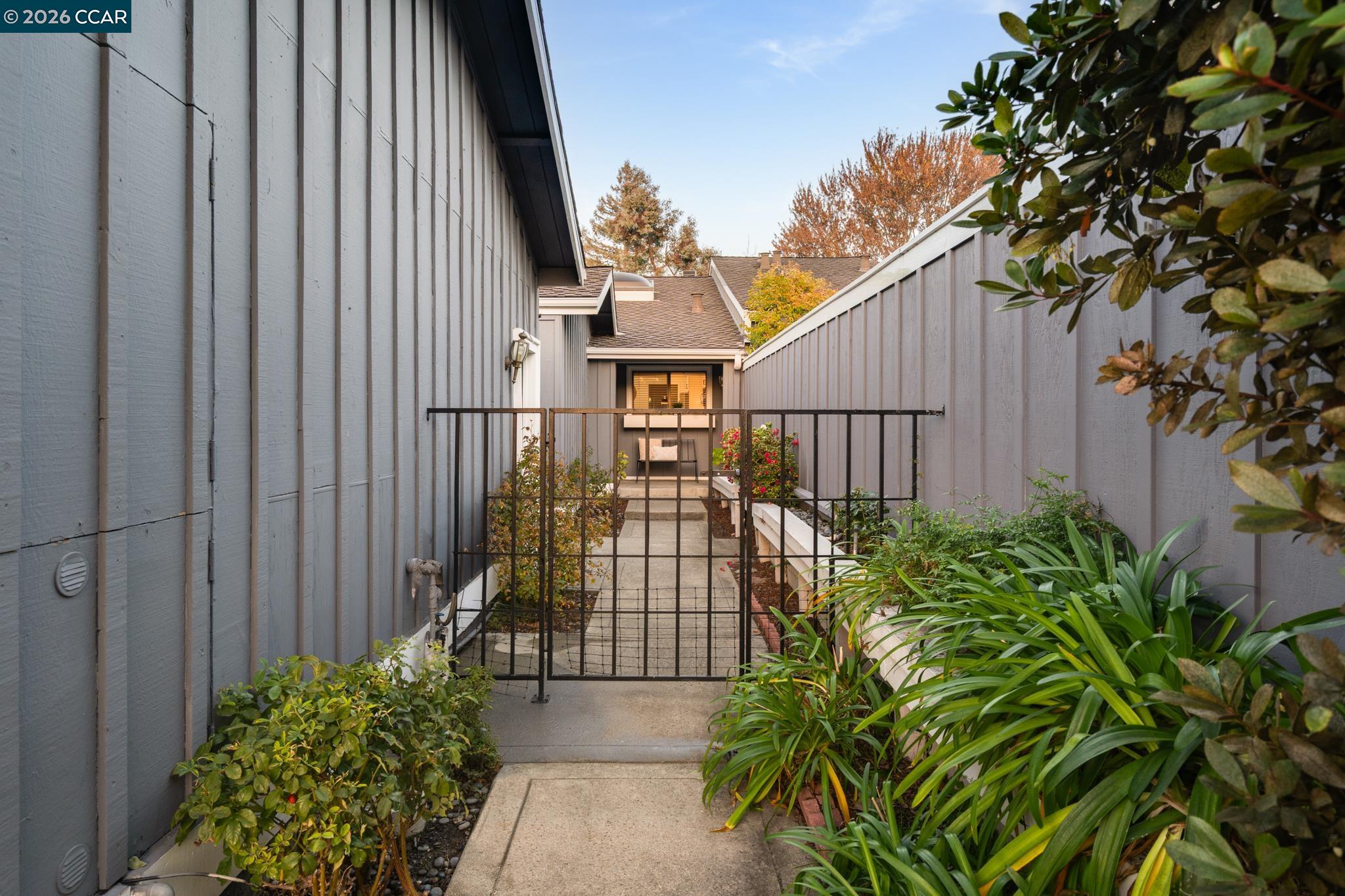 Photo #4: 41124499 Listing: Photo #4