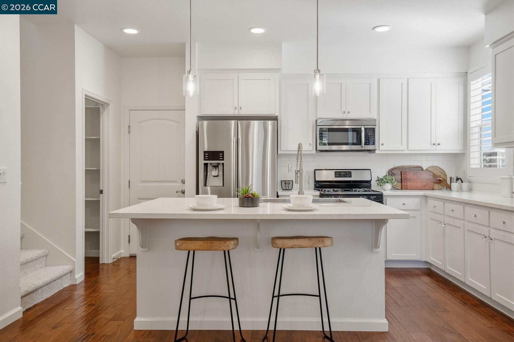 Detail Gallery Image 15 of 59 For 22640 Filbert St, Hayward,  CA 94541 - 4 Beds | 3 Baths