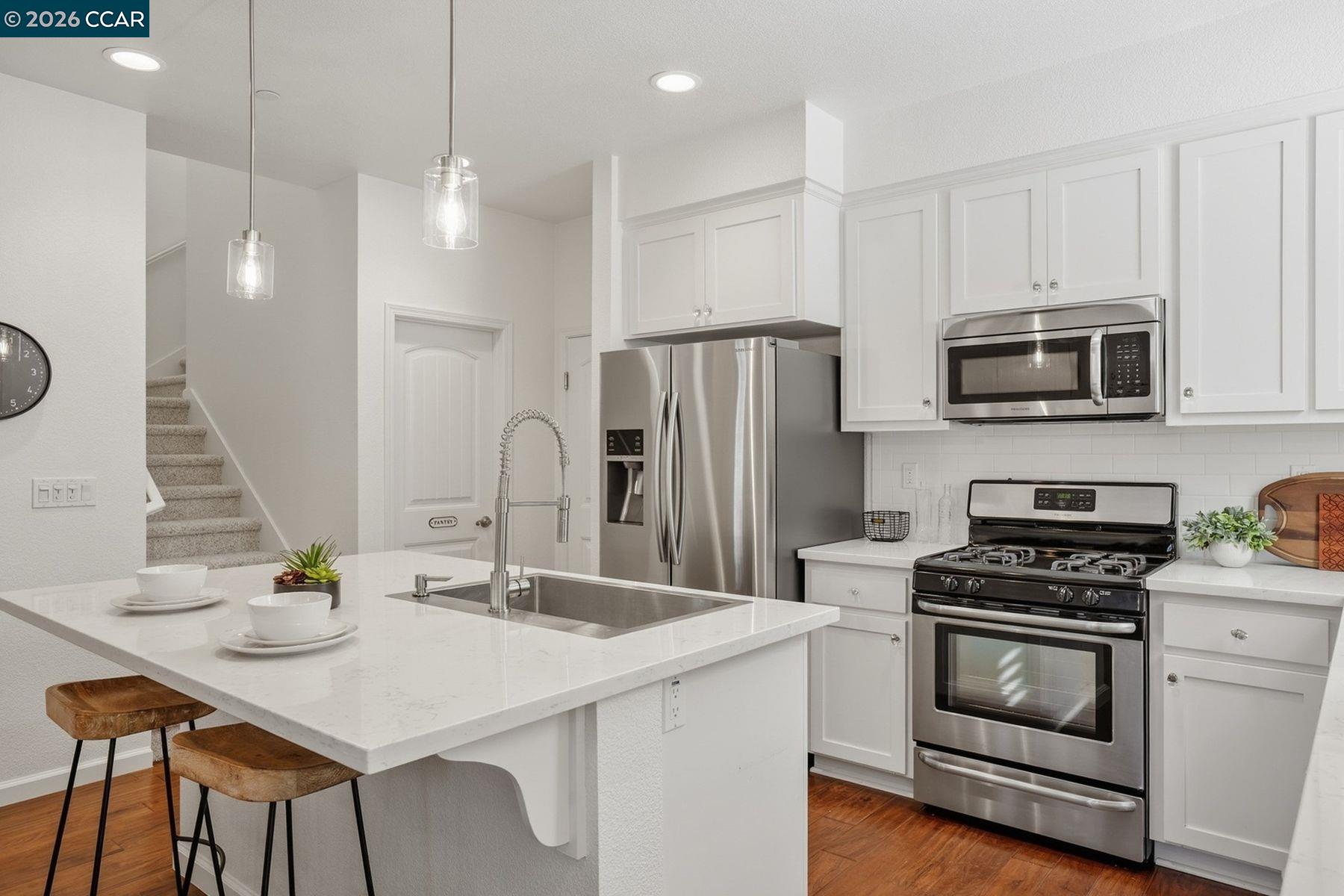 Detail Gallery Image 17 of 59 For 22640 Filbert St, Hayward,  CA 94541 - 4 Beds | 3 Baths