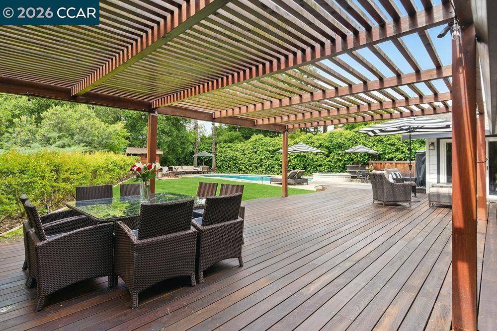 Detail Gallery Image 12 of 41 For 314 Draeger Dr, Moraga,  CA 94556 - 5 Beds | 3/1 Baths