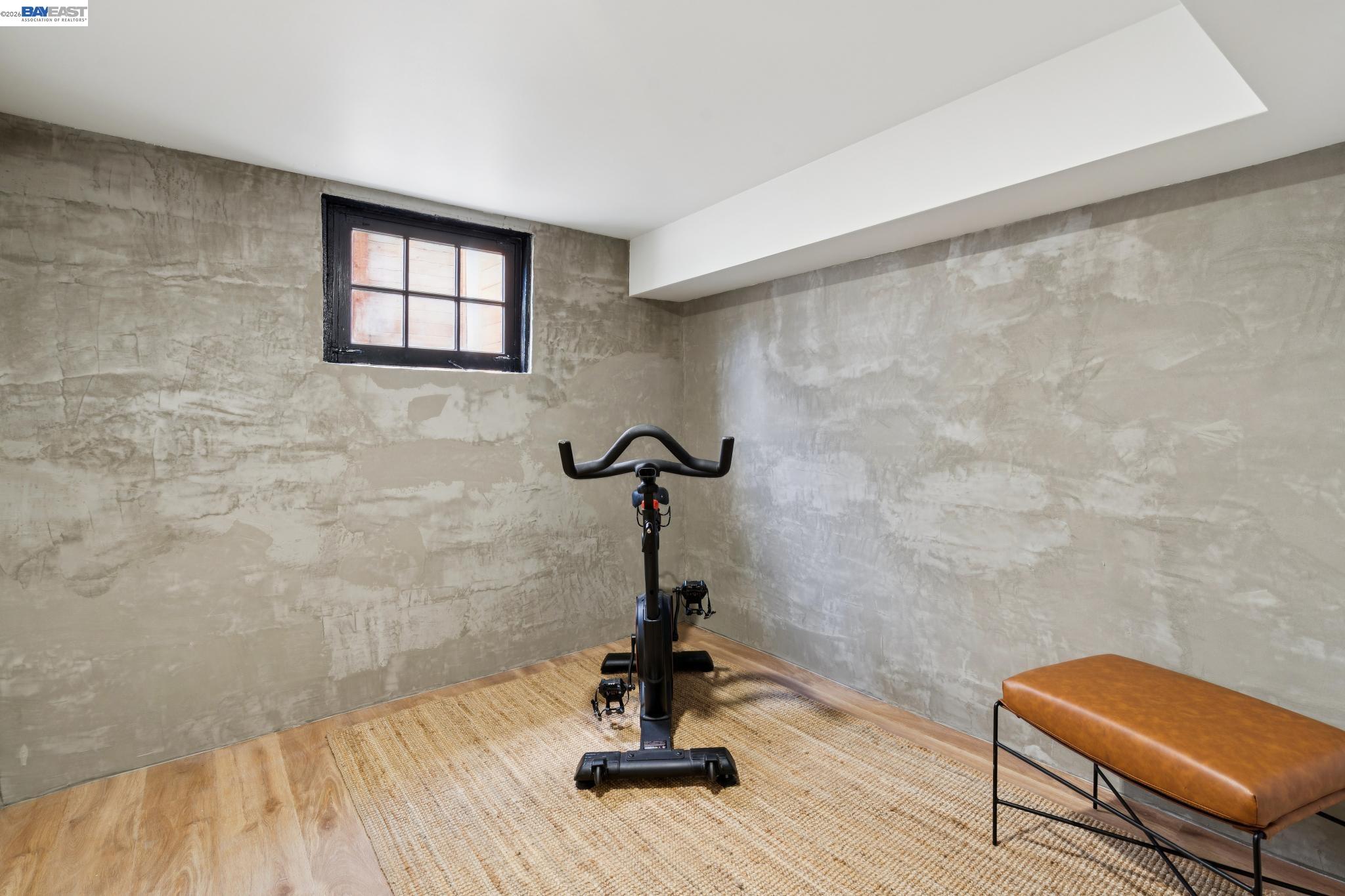 Detail Gallery Image 34 of 45 For 800 Trestle Glen Rd, Oakland,  CA 94610 - 3 Beds | 2/1 Baths