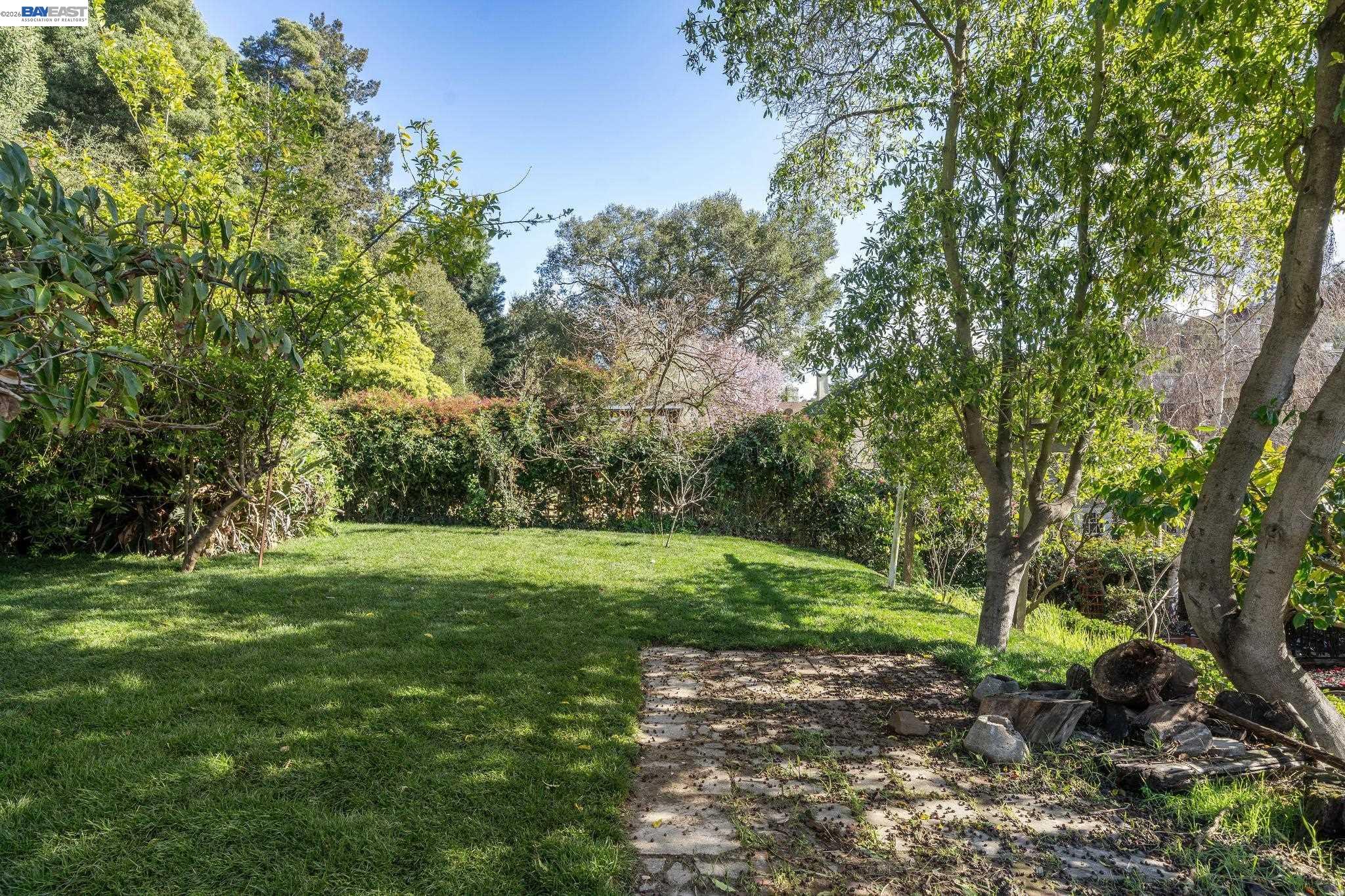 Detail Gallery Image 42 of 45 For 800 Trestle Glen Rd, Oakland,  CA 94610 - 3 Beds | 2/1 Baths