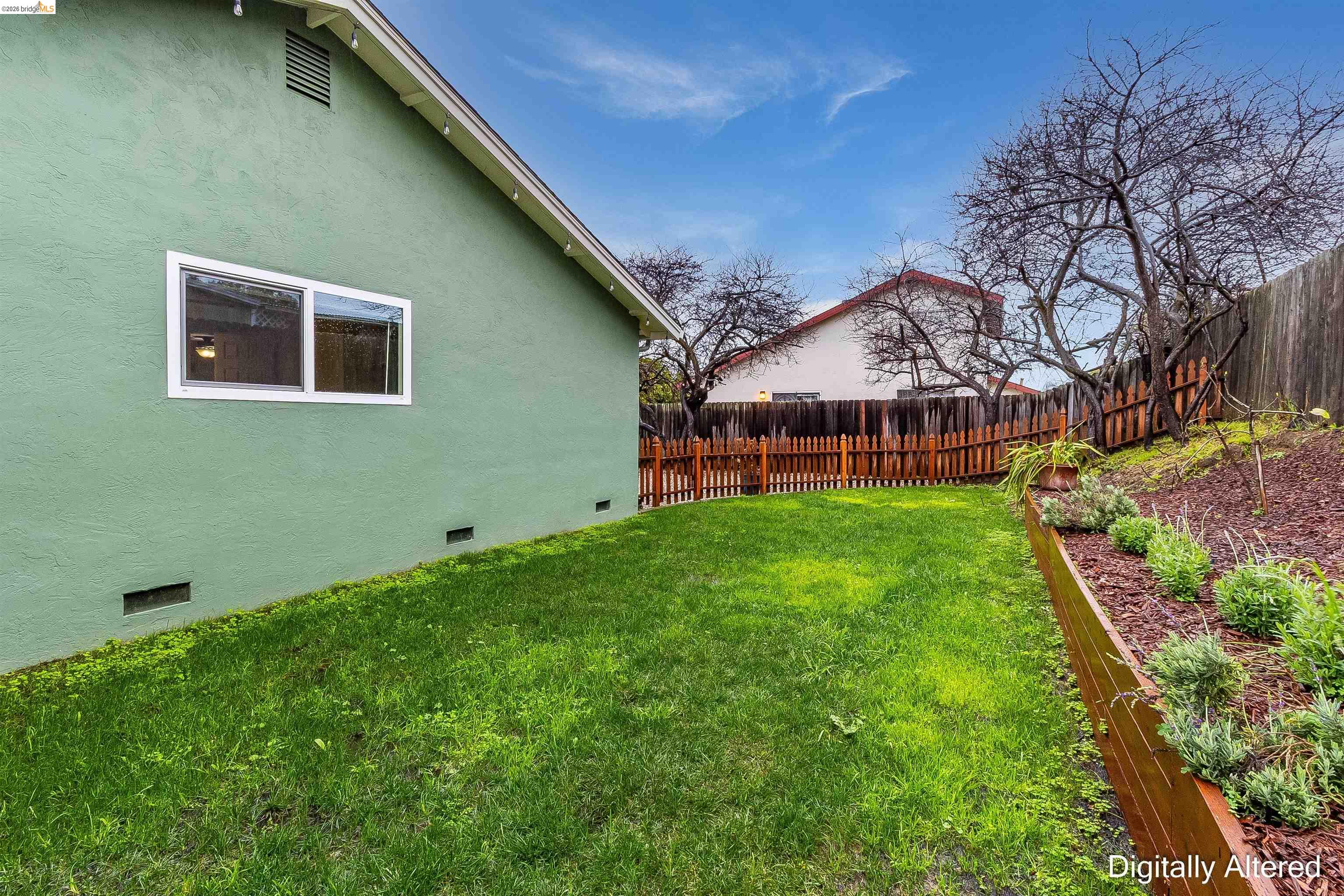 Detail Gallery Image 31 of 34 For 141 Dartmouth Ave, Vallejo,  CA 94589-1710 - 3 Beds | 1 Baths