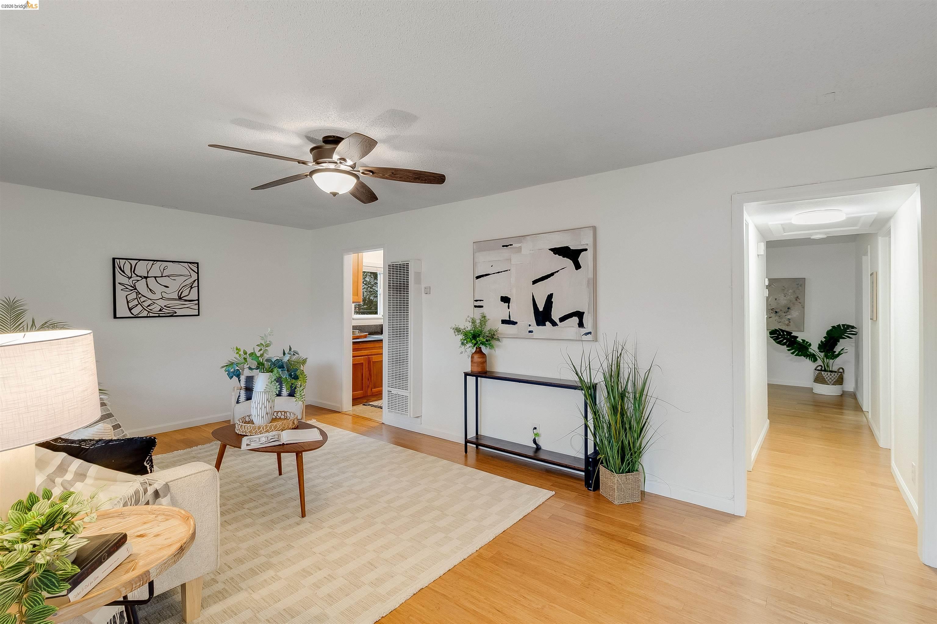 Detail Gallery Image 6 of 34 For 141 Dartmouth Ave, Vallejo,  CA 94589-1710 - 3 Beds | 1 Baths