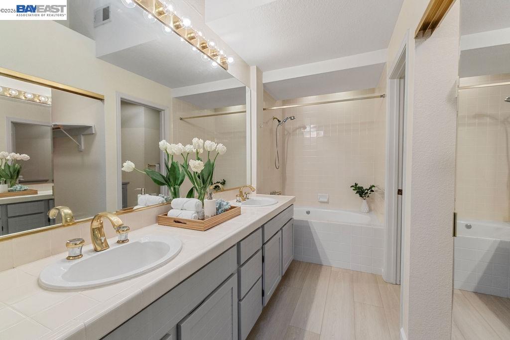 Detail Gallery Image 11 of 26 For 711 Lakemont Pl #4,  San Ramon,  CA 94582 - 3 Beds | 2 Baths