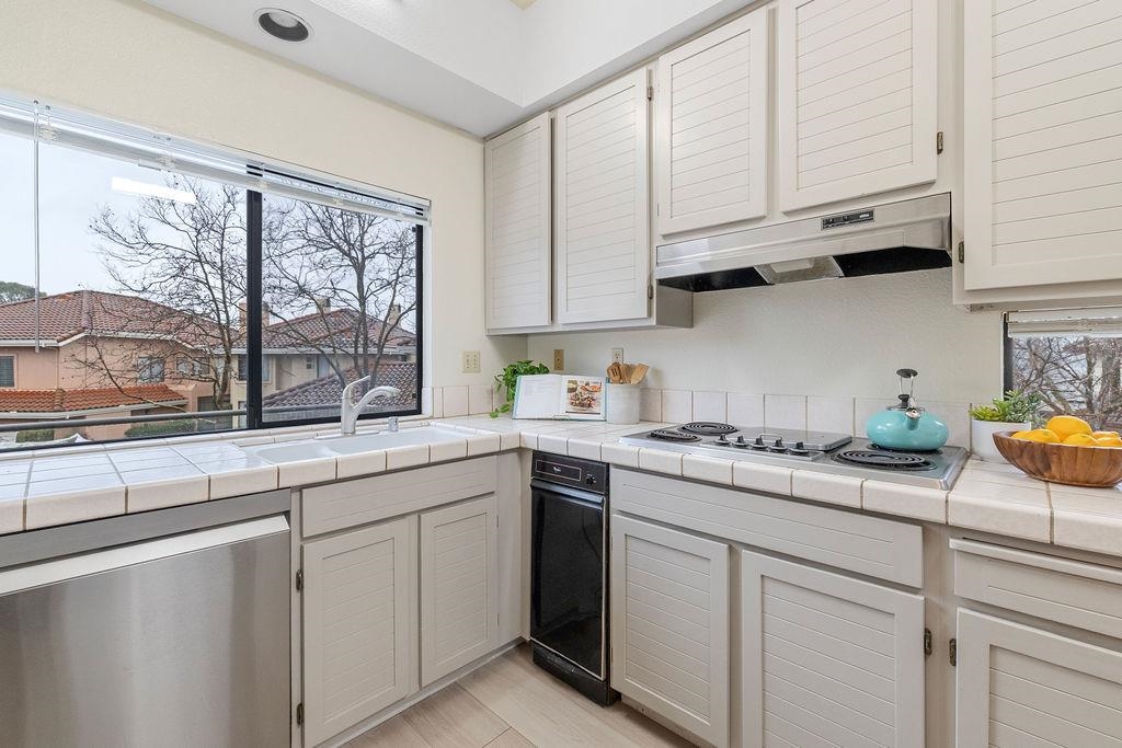 Photo #10: 41124512 Listing: Photo #10