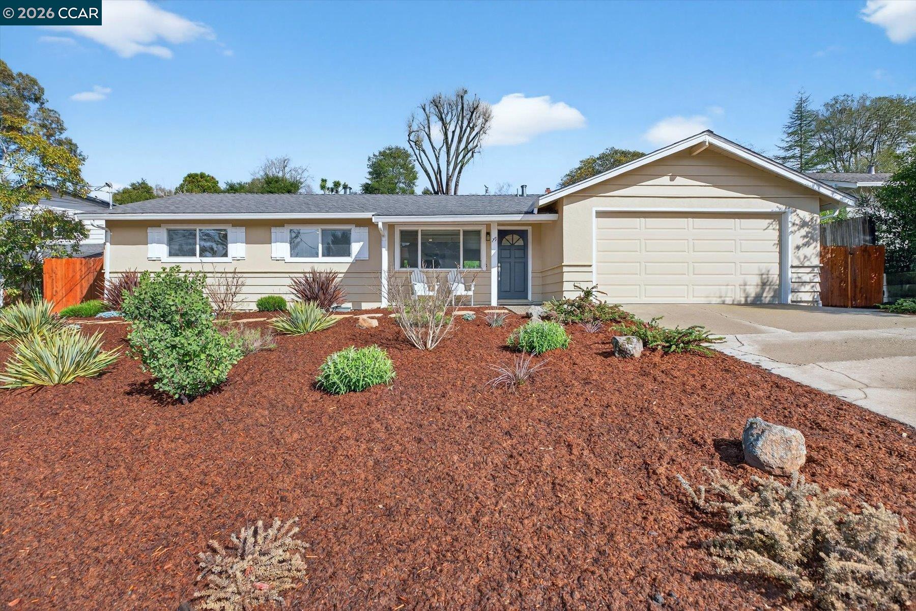 Detail Gallery Image 2 of 22 For 29 Whitehall Drive, Orinda,  CA 94563 - 3 Beds | 2 Baths