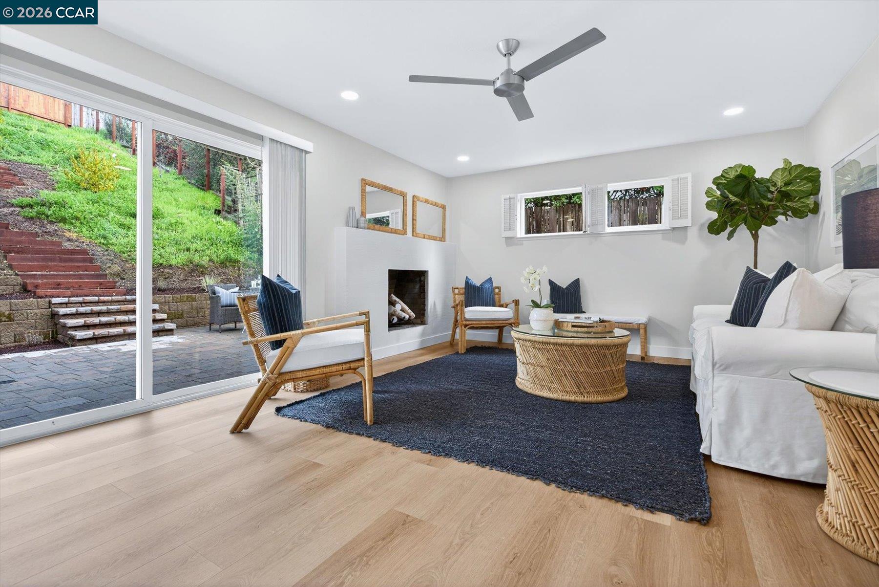 Detail Gallery Image 12 of 22 For 29 Whitehall Drive, Orinda,  CA 94563 - 3 Beds | 2 Baths