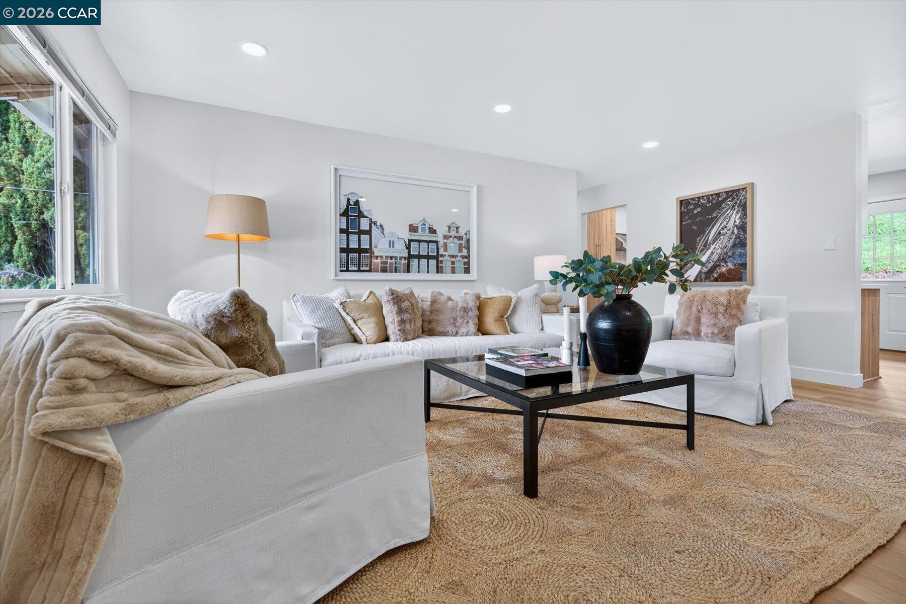 Detail Gallery Image 6 of 22 For 29 Whitehall Drive, Orinda,  CA 94563 - 3 Beds | 2 Baths