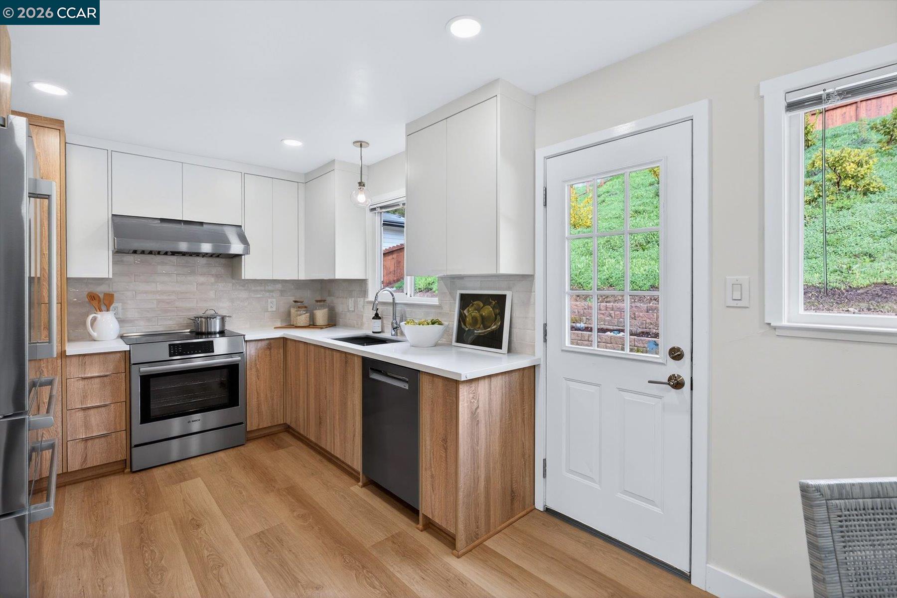 Detail Gallery Image 9 of 22 For 29 Whitehall Drive, Orinda,  CA 94563 - 3 Beds | 2 Baths