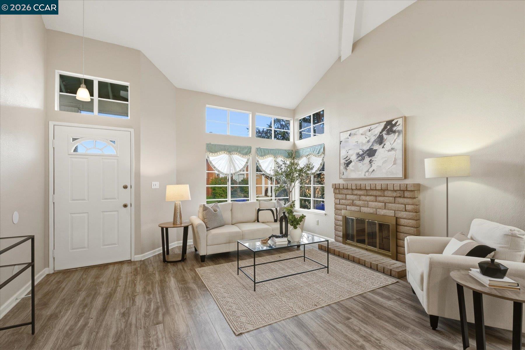 Photo #4: 41124515 Listing: Photo #4