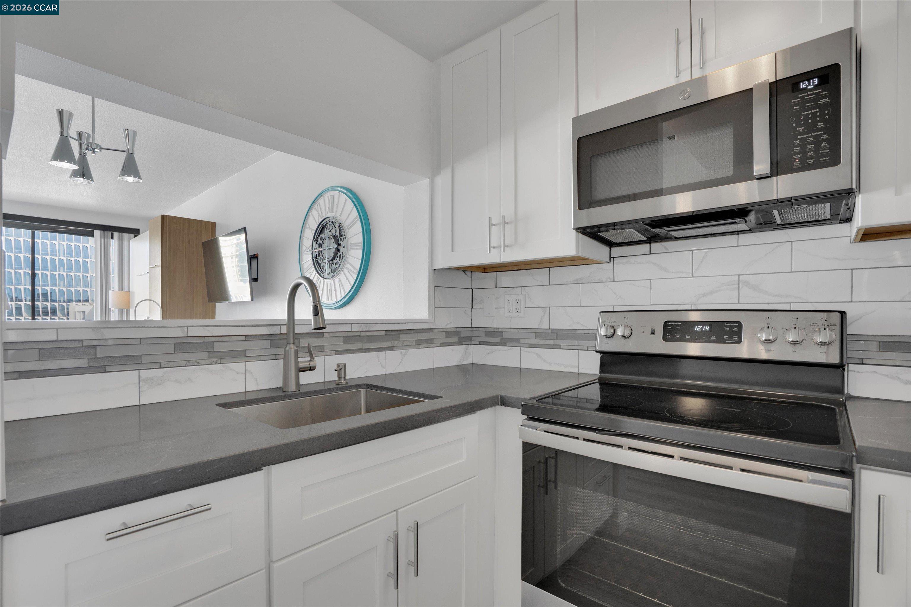 Detail Gallery Image 3 of 25 For 300 3rd St #1203,  San Francisco,  CA 94107 - 0 Beds | 1 Baths