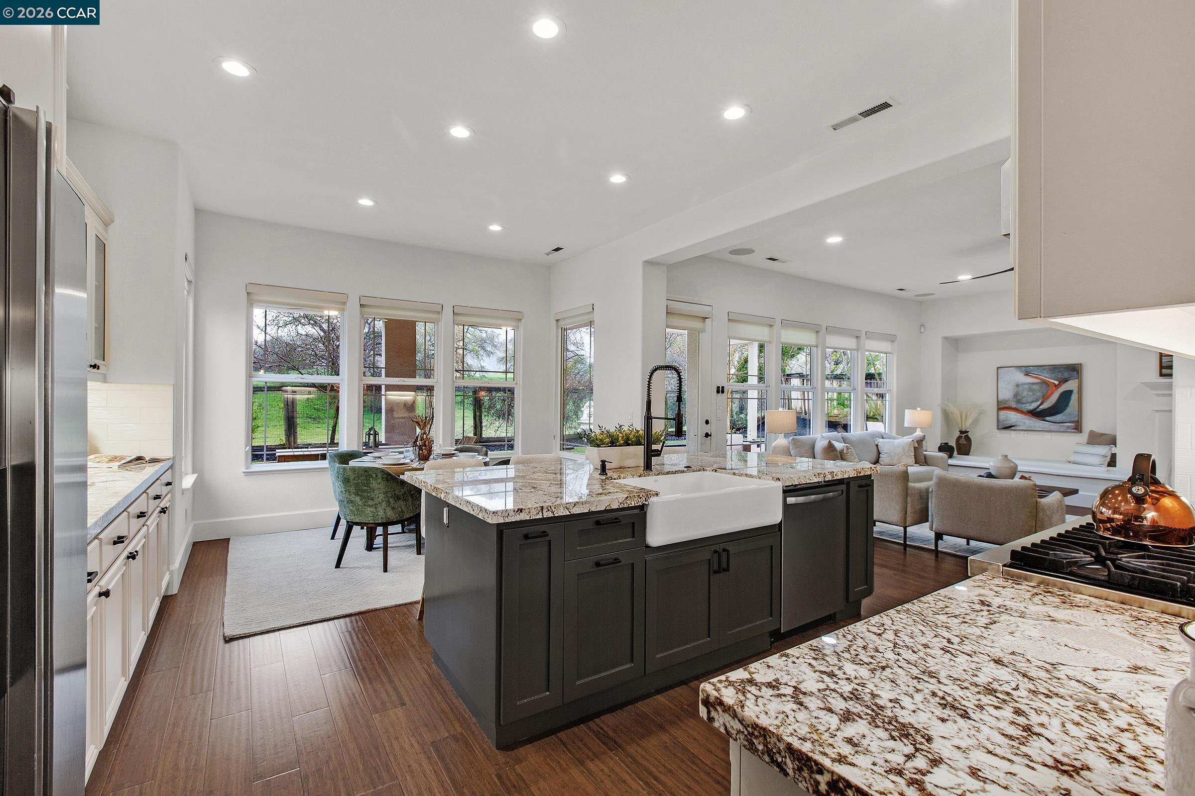 Detail Gallery Image 11 of 48 For 7560 Prestwick Ct, Gilroy,  CA 95020 - 6 Beds | 4/1 Baths