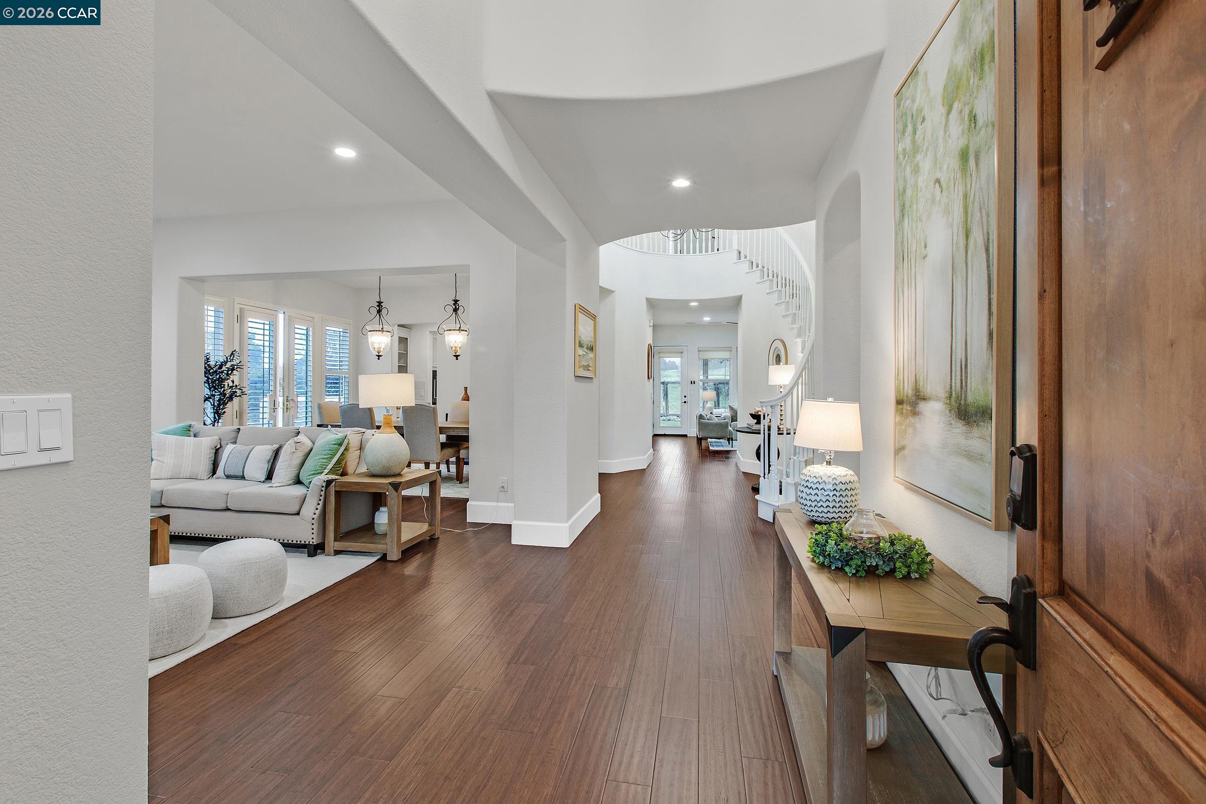 Detail Gallery Image 7 of 48 For 7560 Prestwick Ct, Gilroy,  CA 95020 - 6 Beds | 4/1 Baths