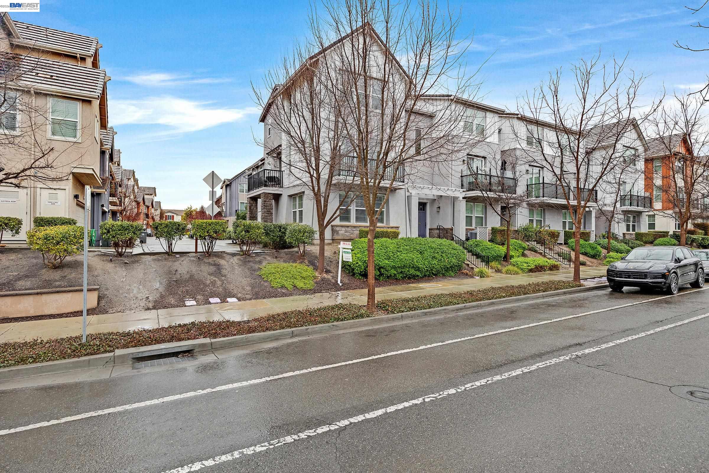 Photo #1: 41124520 Listing: Photo #1