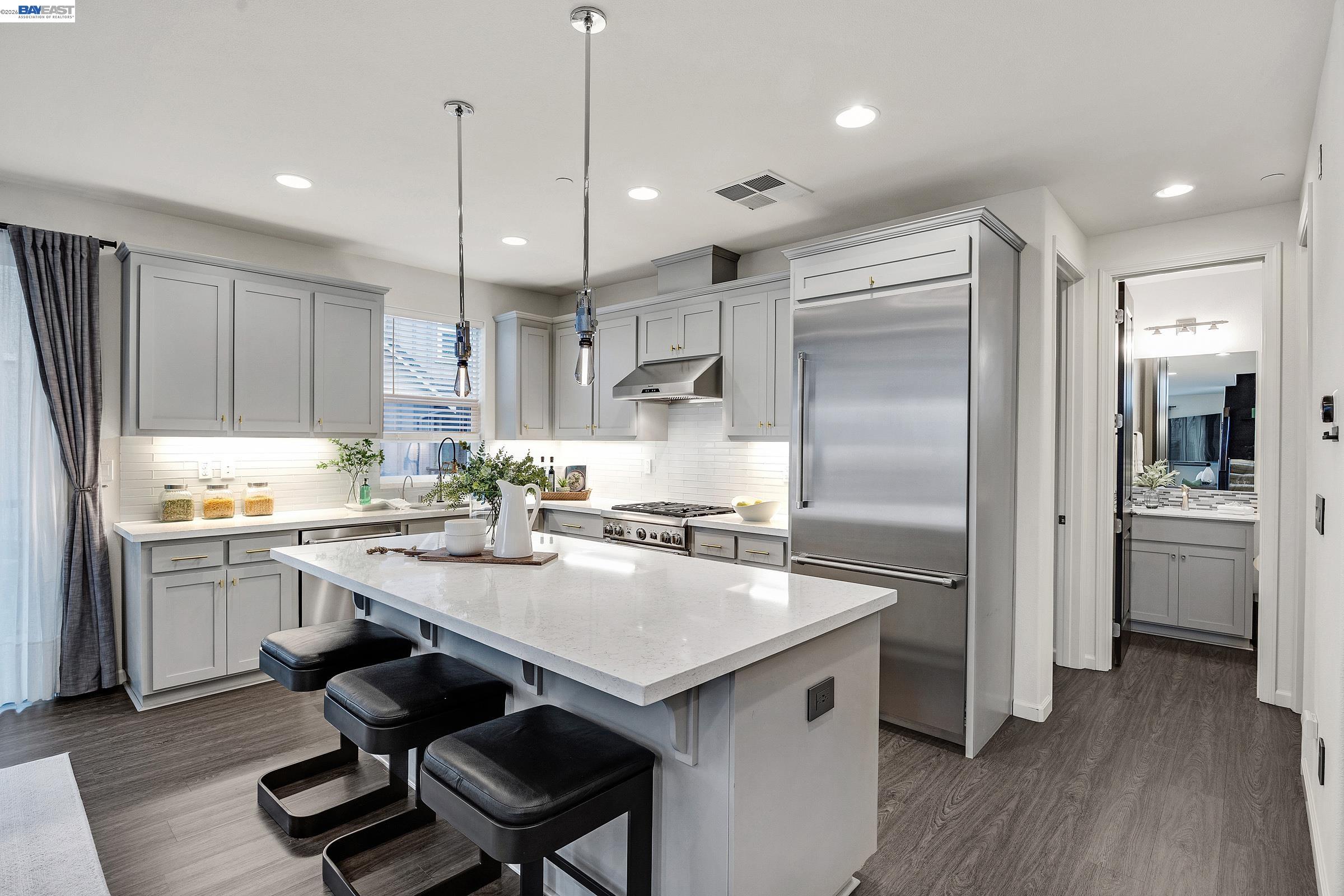 Detail Gallery Image 18 of 57 For 2239 Central Pkwy, Dublin,  CA 94568 - 4 Beds | 4 Baths