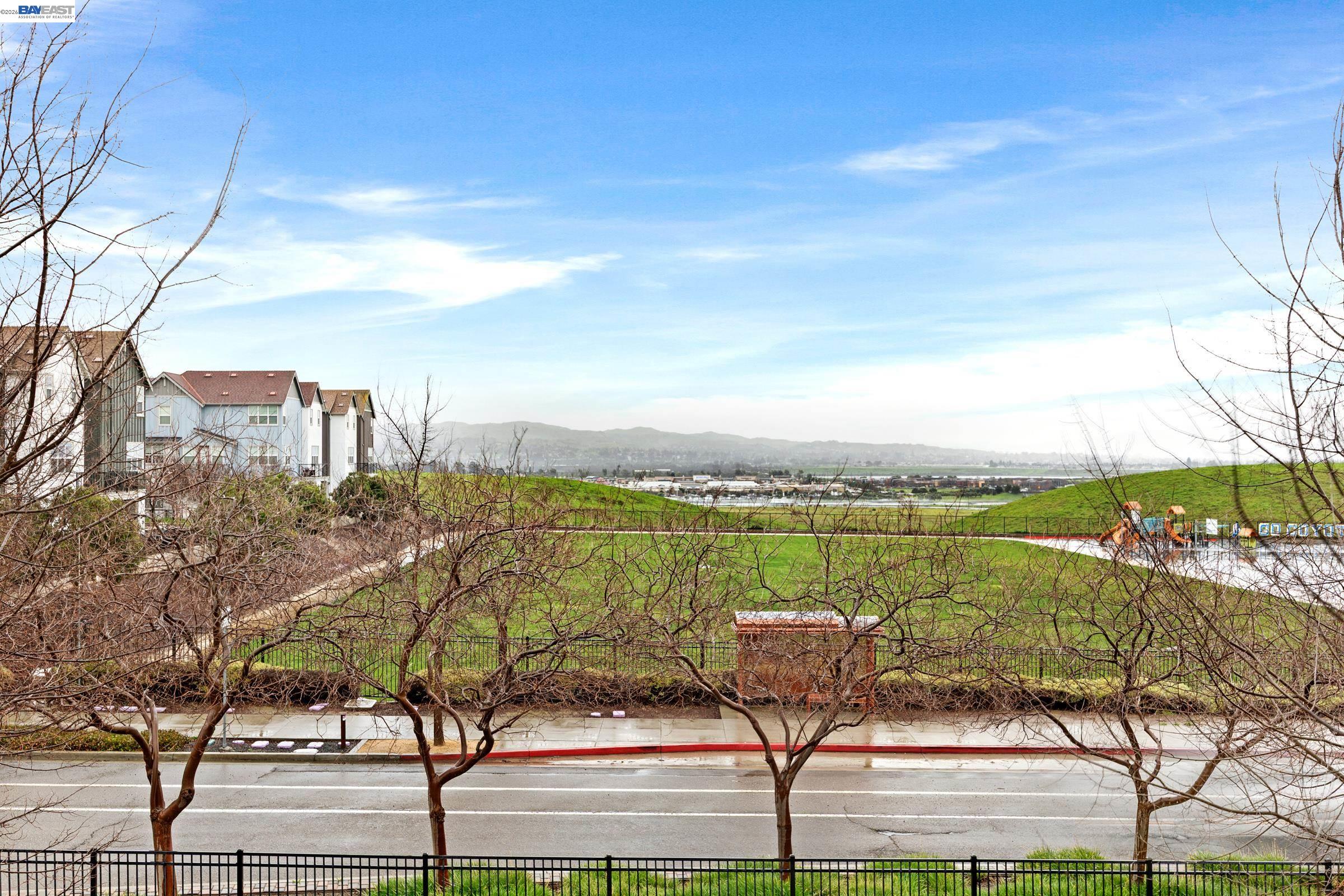 Detail Gallery Image 48 of 57 For 2239 Central Pkwy, Dublin,  CA 94568 - 4 Beds | 4 Baths