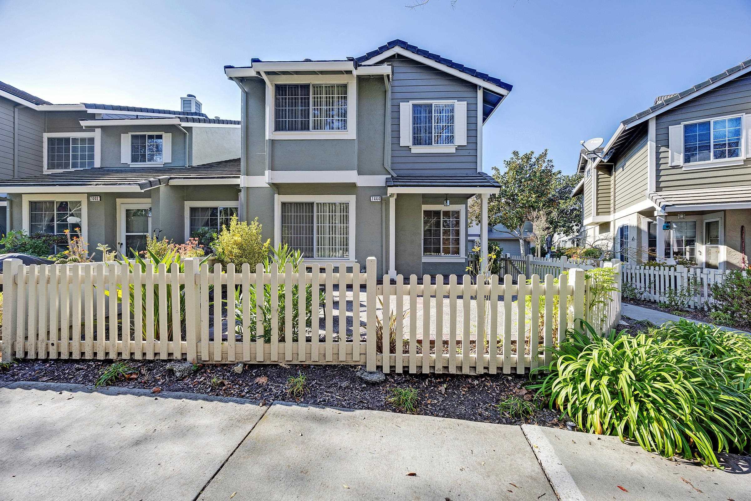 Photo #2: 41124521 Listing: Photo #2