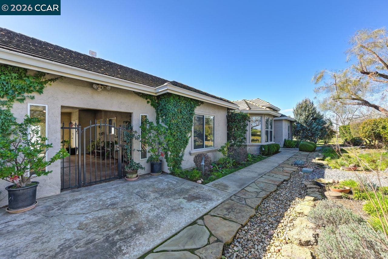 Detail Gallery Image 11 of 60 For 5475 Ferseyna Way, Valley Springs,  CA 95252 - 3 Beds | 2 Baths