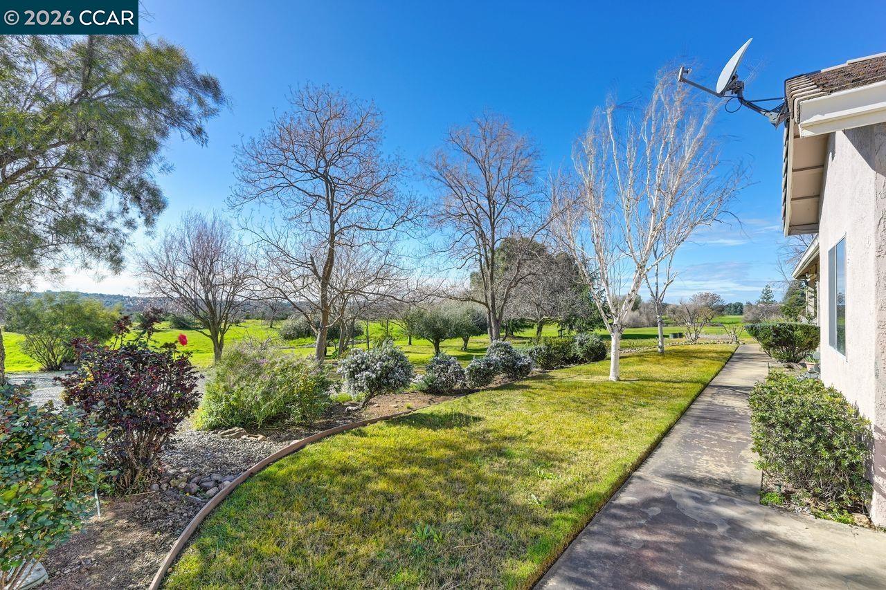 Detail Gallery Image 40 of 60 For 5475 Ferseyna Way, Valley Springs,  CA 95252 - 3 Beds | 2 Baths