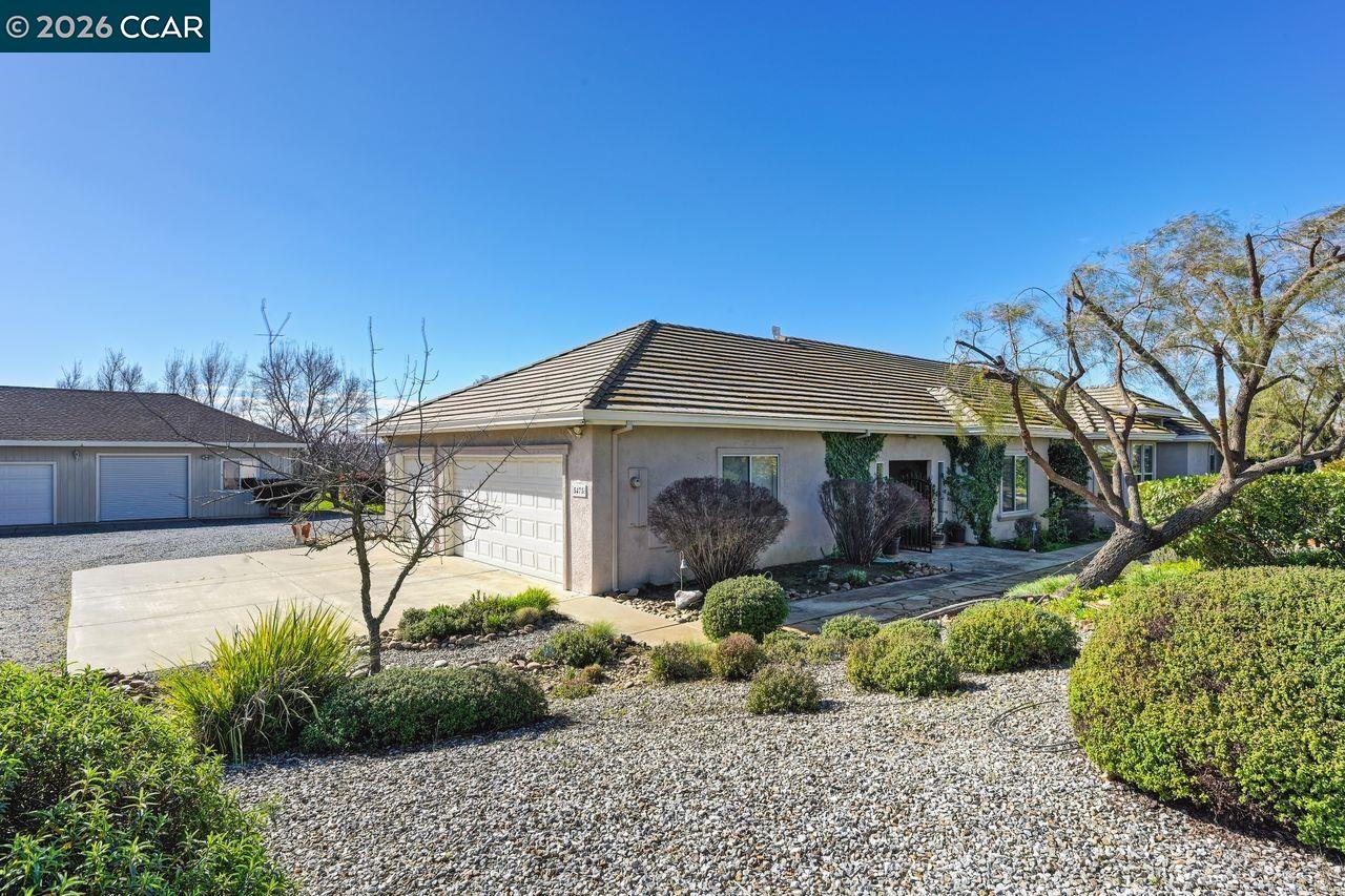 Detail Gallery Image 8 of 60 For 5475 Ferseyna Way, Valley Springs,  CA 95252 - 3 Beds | 2 Baths