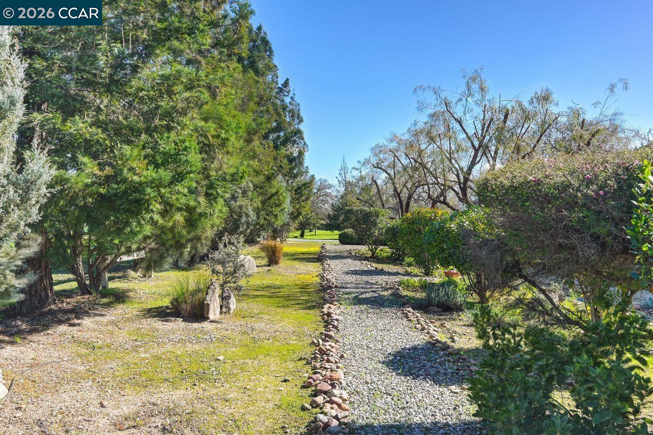 Detail Gallery Image 10 of 60 For 5475 Ferseyna Way, Valley Springs,  CA 95252 - 3 Beds | 2 Baths