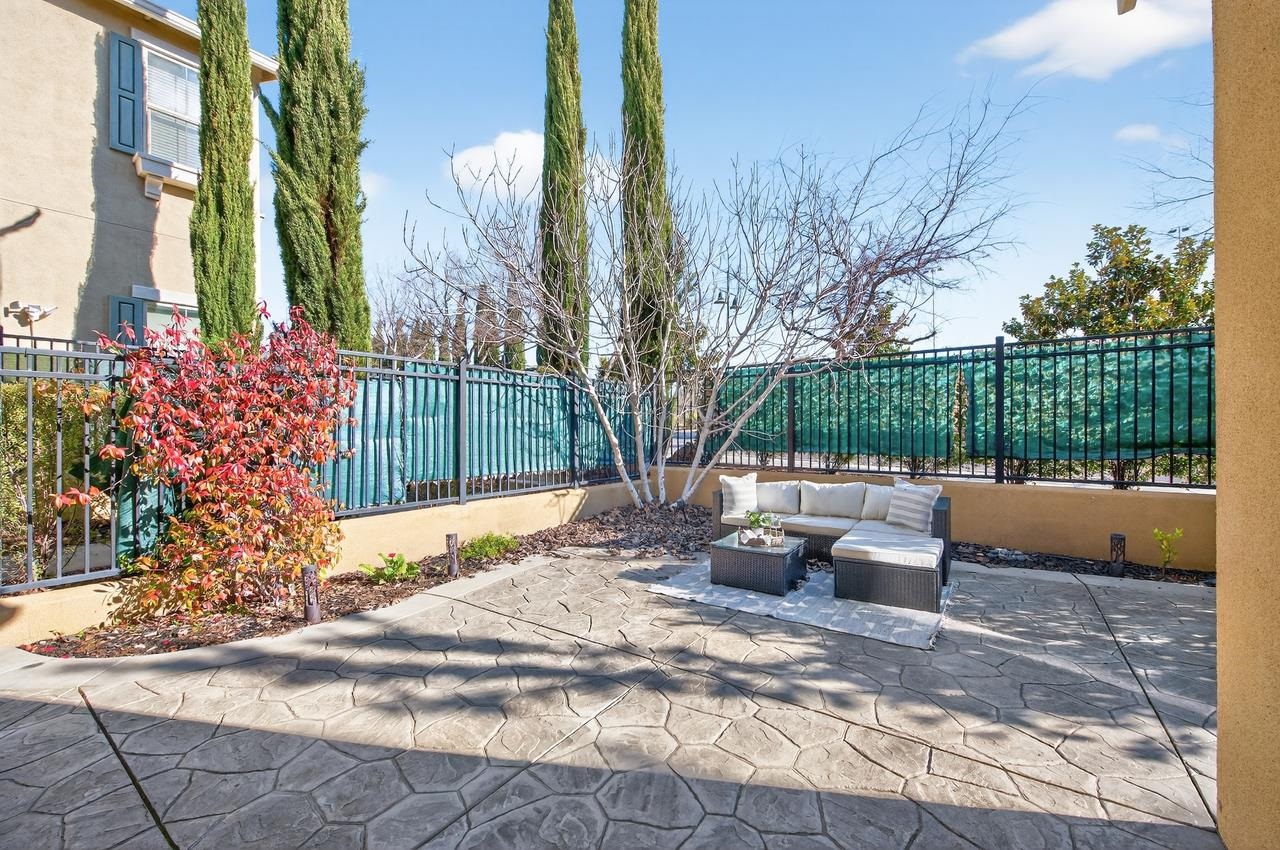 Detail Gallery Image 31 of 39 For 4433 Cherico Ln, Dublin,  CA 94568 - 4 Beds | 3/2 Baths