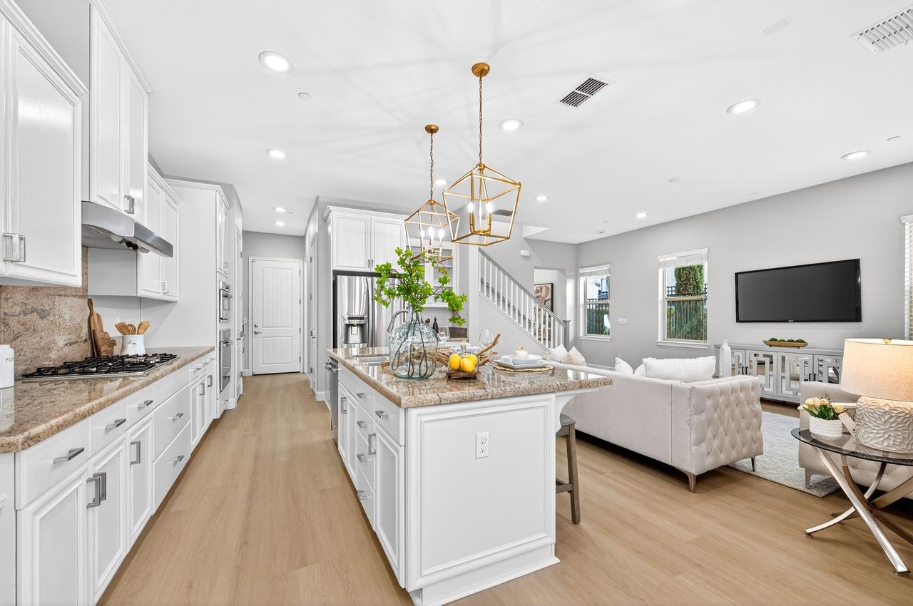 Detail Gallery Image 9 of 39 For 4433 Cherico Ln, Dublin,  CA 94568 - 4 Beds | 3/2 Baths