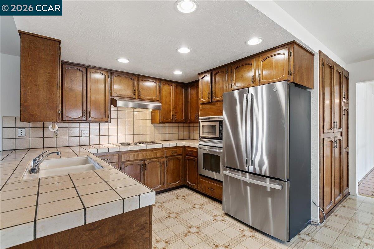 Detail Gallery Image 11 of 26 For 1705 Bermuda Way, Antioch,  CA 94509 - 4 Beds | 2 Baths