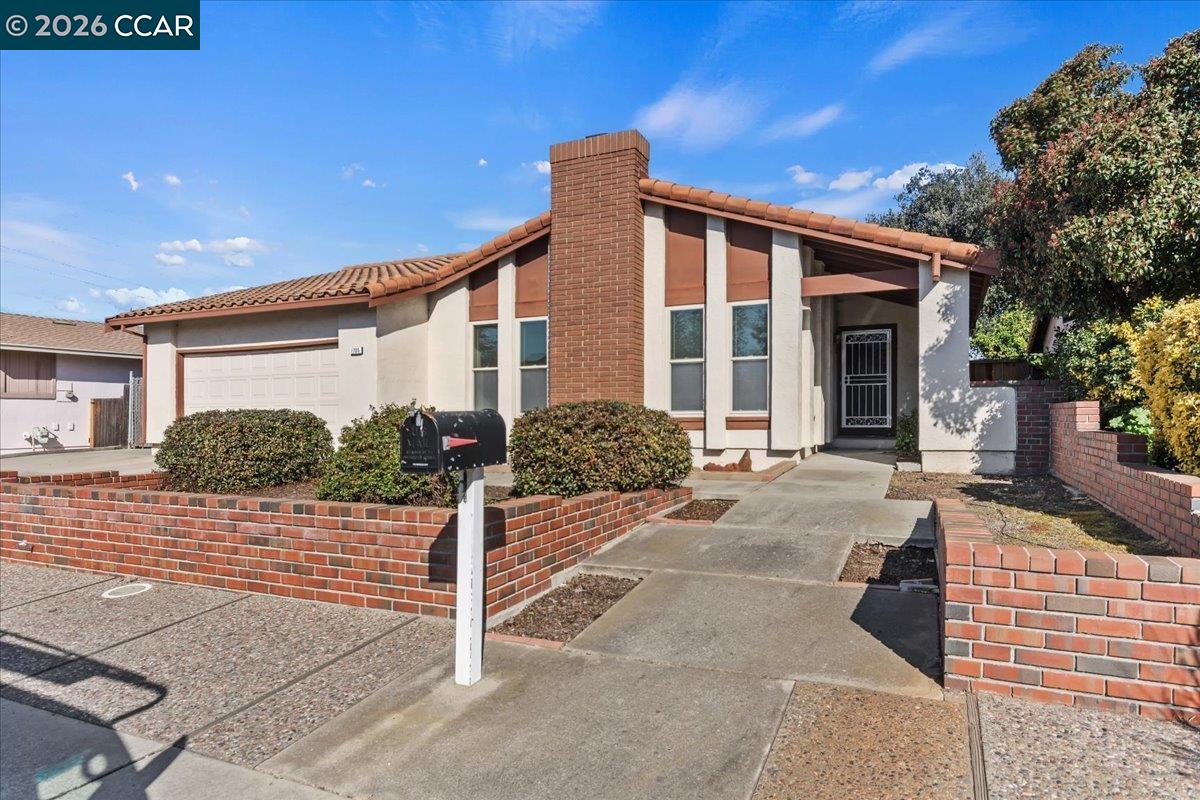 Detail Gallery Image 4 of 26 For 1705 Bermuda Way, Antioch,  CA 94509 - 4 Beds | 2 Baths