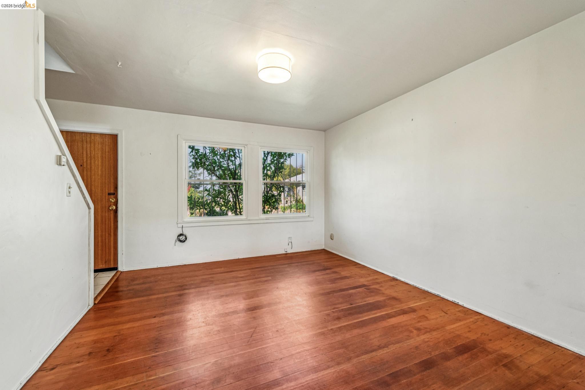 Detail Gallery Image 15 of 29 For 130 Garrard, Richmond,  CA 94801 - 2 Beds | 1 Baths